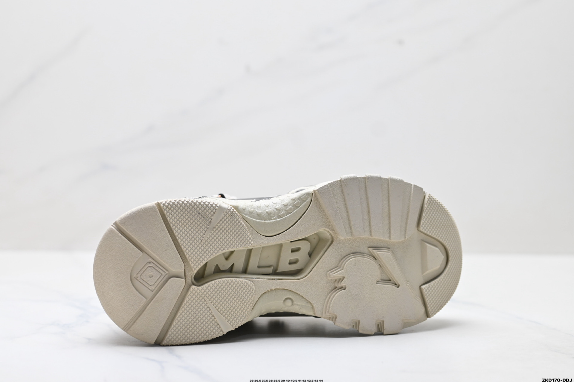 MLB Bigball Chunky Pixel 'DIY' Zapatillas de Plataforma con Diseño Personalizable 10 i1759246699985 2280 0 8