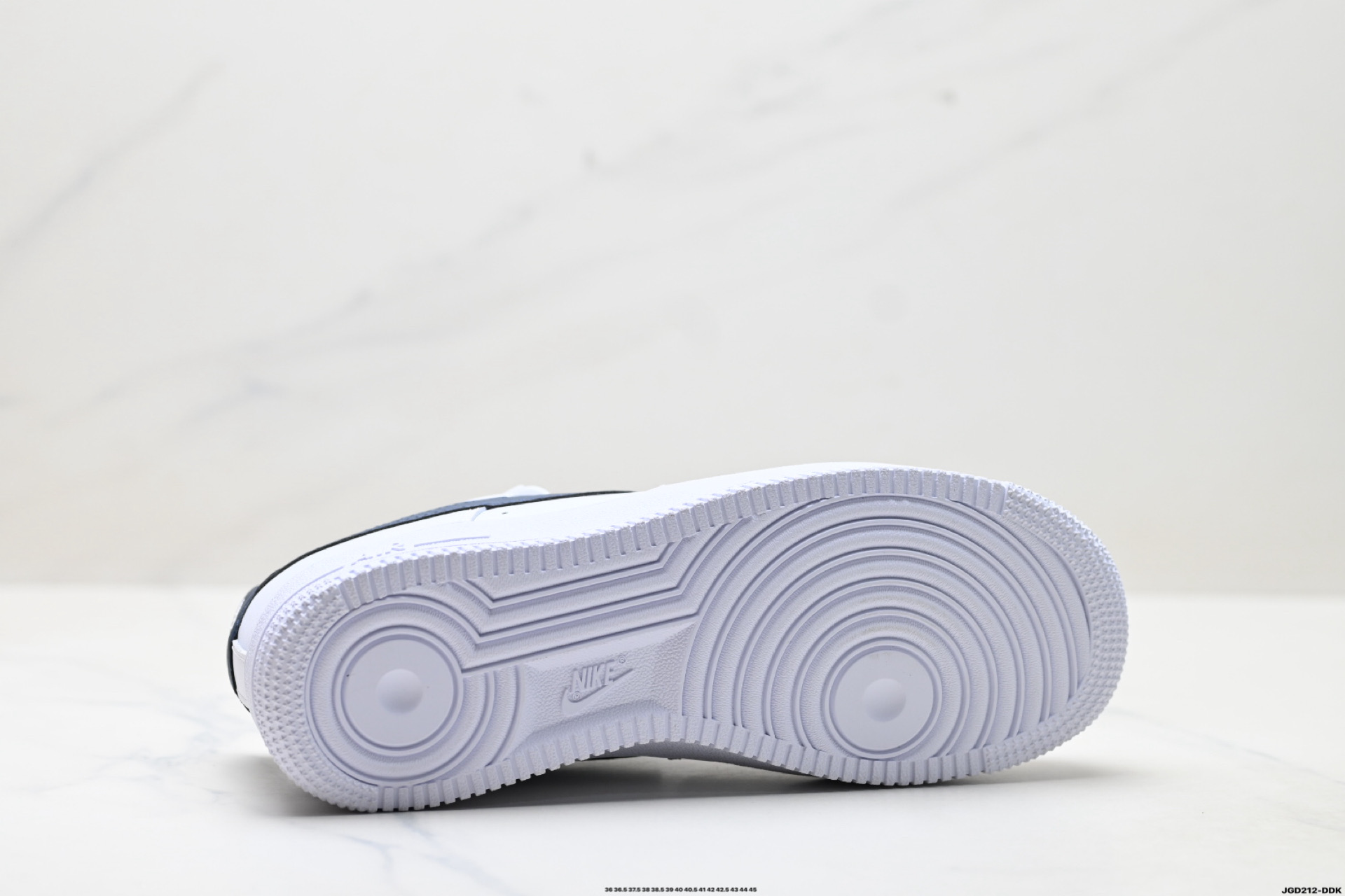 190 NIKE AIR FORCE 1‘07 FJ4146-119