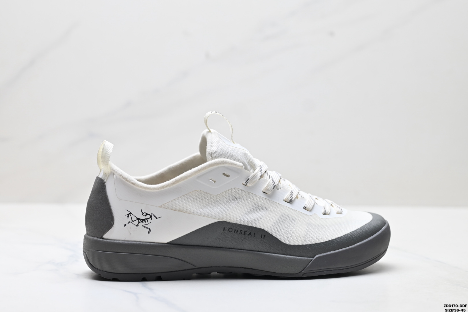 💰200
公司级✅Arcteryx始祖鸟 Konseal LT 轻量 网布防滑轻便耐磨 低帮户外运动跑步鞋
外观看似朴实 却散发着一股高贵气息 虽然是标榜越野鞋 但其实越野跑与登山乃一体两面的运动 皆在相同的山林场域之中进行 包含轻量化鞋身 MegaGrip大底 OrthoLite 3D鞋垫 EVA弹性混合中底等等 以及这次所使用的最新防水透气科技
抓地力优良的VibramMegaGrip 鞋带收纳设计 避免鞋带勾到绊倒 全脚掌舒适稳定 EVA弹性混合中底 OrthoLite 3D鞋垫 前脚掌TPU支撑片
尺码:36-45
ID:ZDD170-DDF