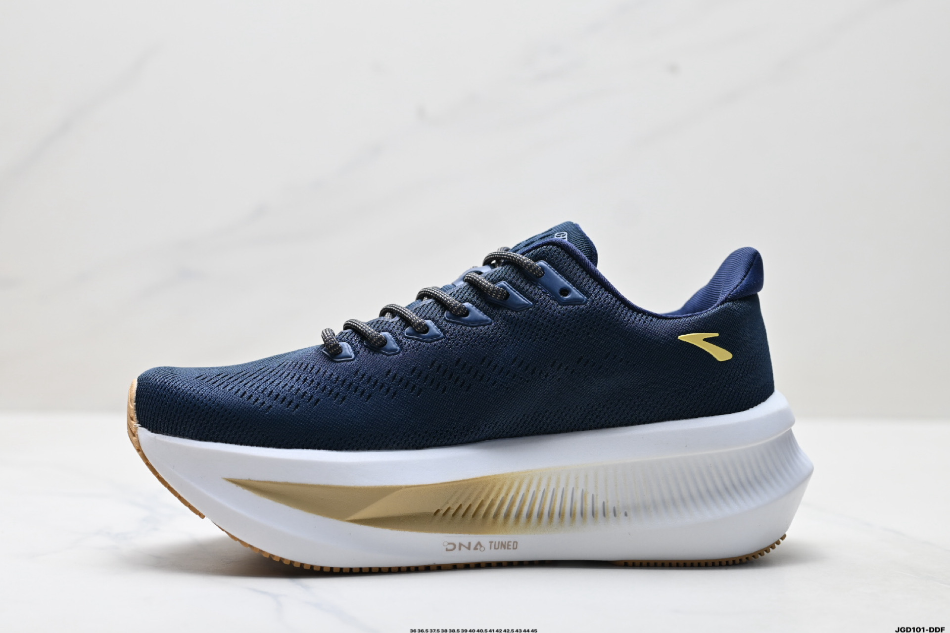 Brooks 布鲁克斯 Glycerin 2 超级甘油二代 厚底马拉松缓震跑鞋 220447 1D 099 Brooks 布鲁克斯 Glycerin 2 超级甘油二代 厚底马拉松缓震跑鞋 220447 1D 099