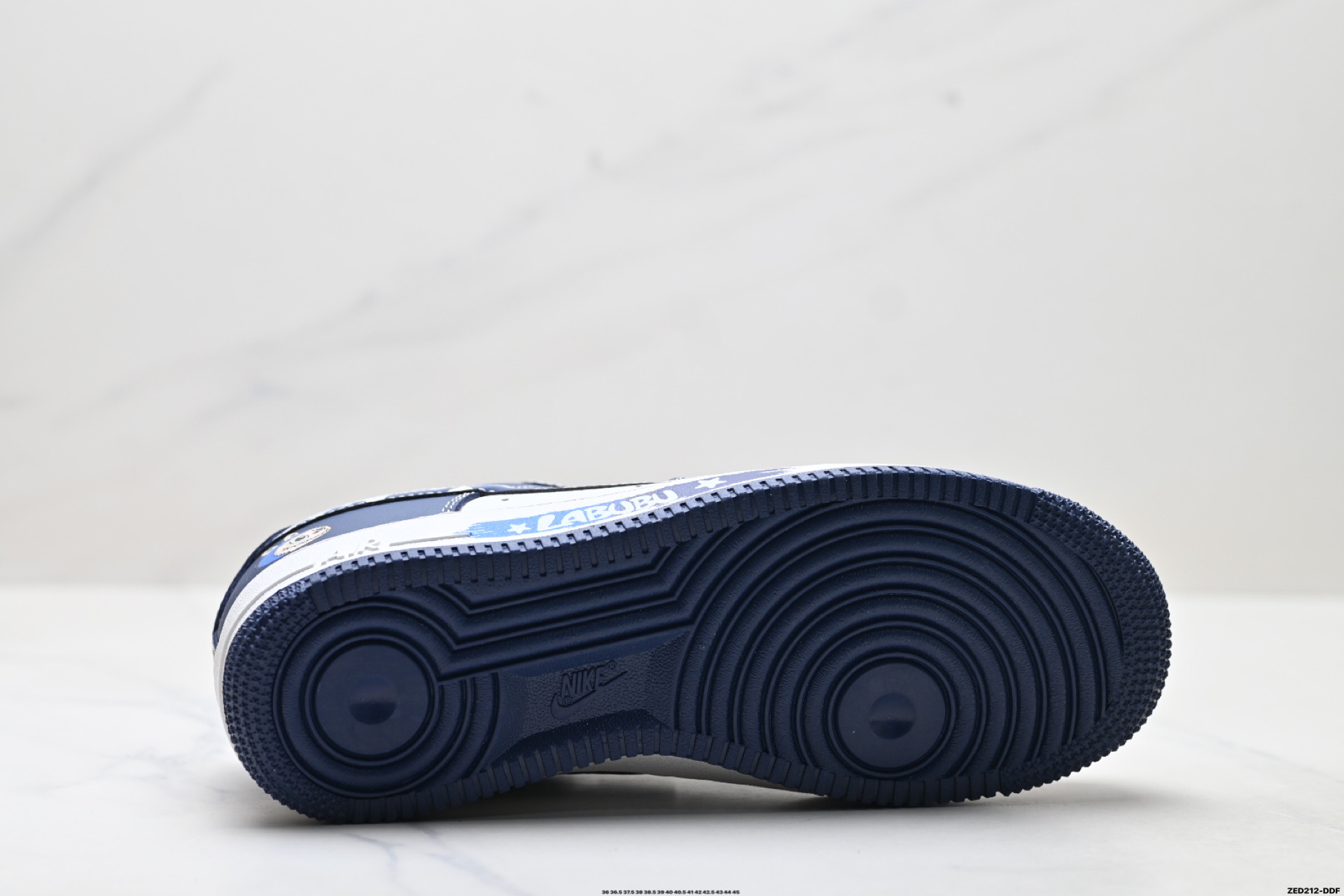 270 NIKE AIR FORCE 1‘07 KJ5188-002