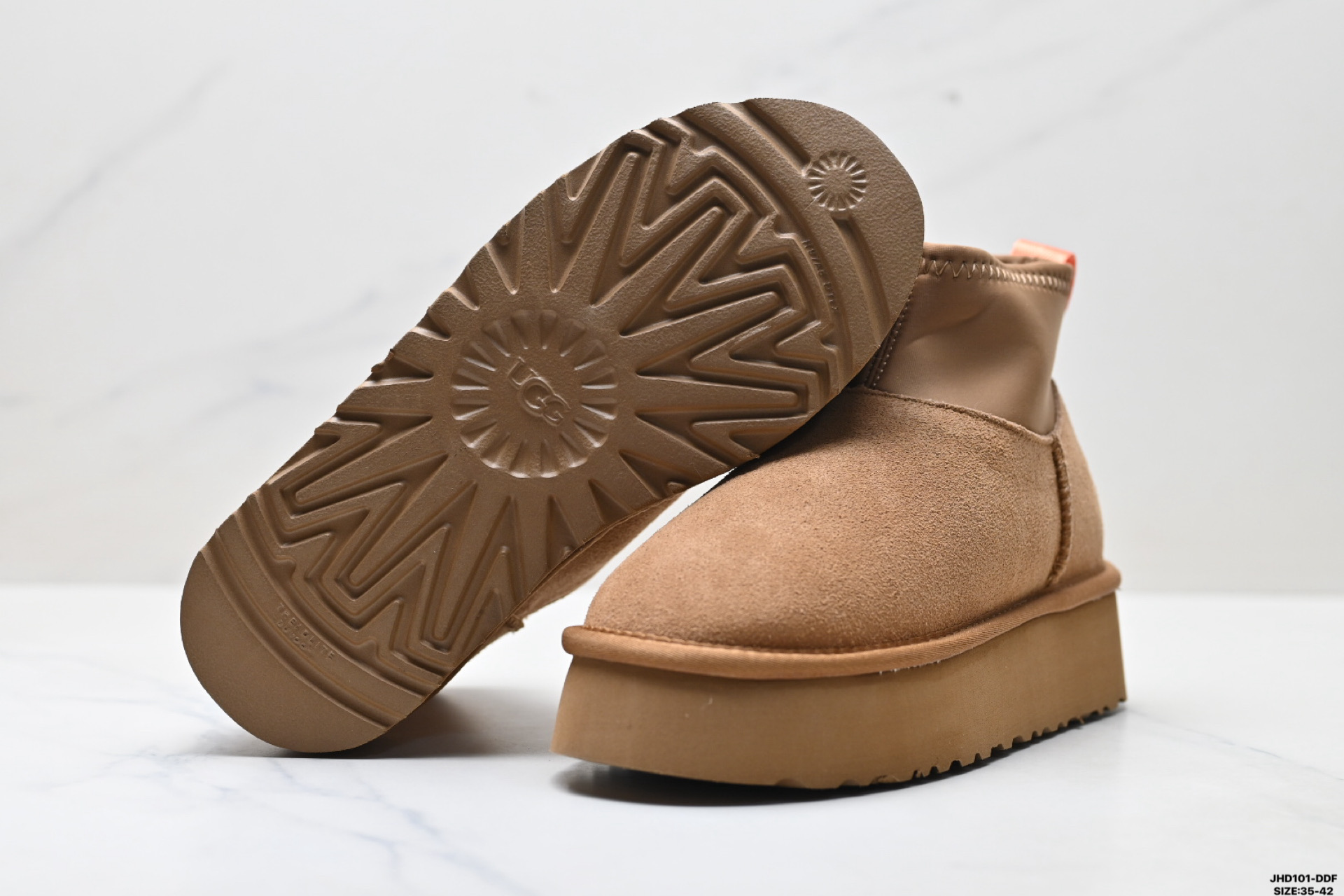 200 UGG CLASSIC ULTRA MINI PLATFO 牛反绒 保暖增高 加厚耐磨平底舒适气质 袜套款雪地靴