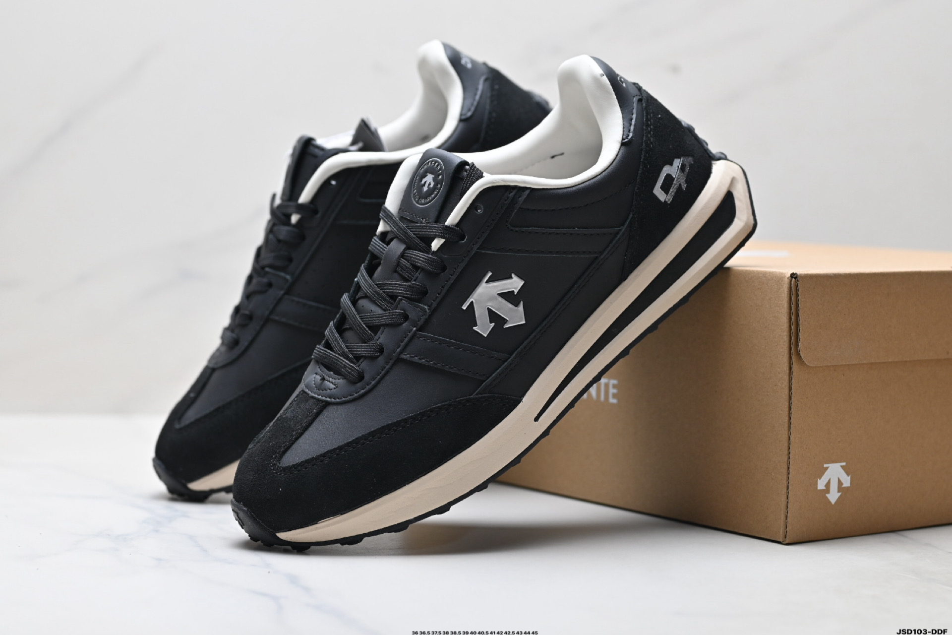 220 迪桑特DESCENTE CHRON RACER 舒适百搭 防滑耐磨 低帮 生活休闲鞋 D5131LSN14