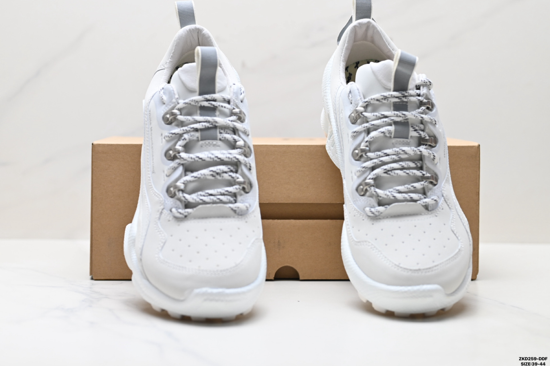 280 Ecco爱步 BIOM C 系列 牛皮 圆头厚底系带 低帮 徒步鞋 091504-11308