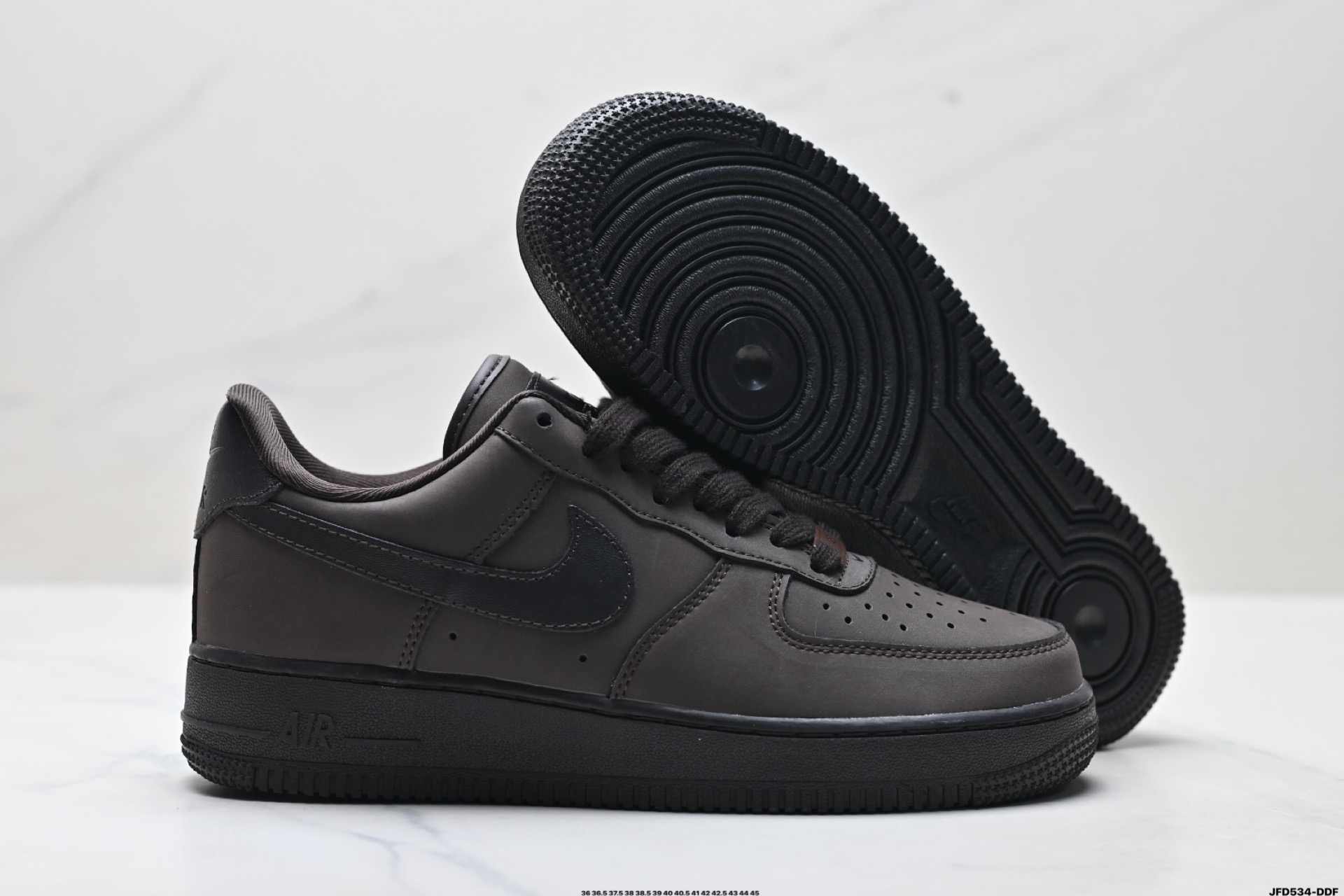 180 NIKE AIR FORCE 1‘07 IB6543-001