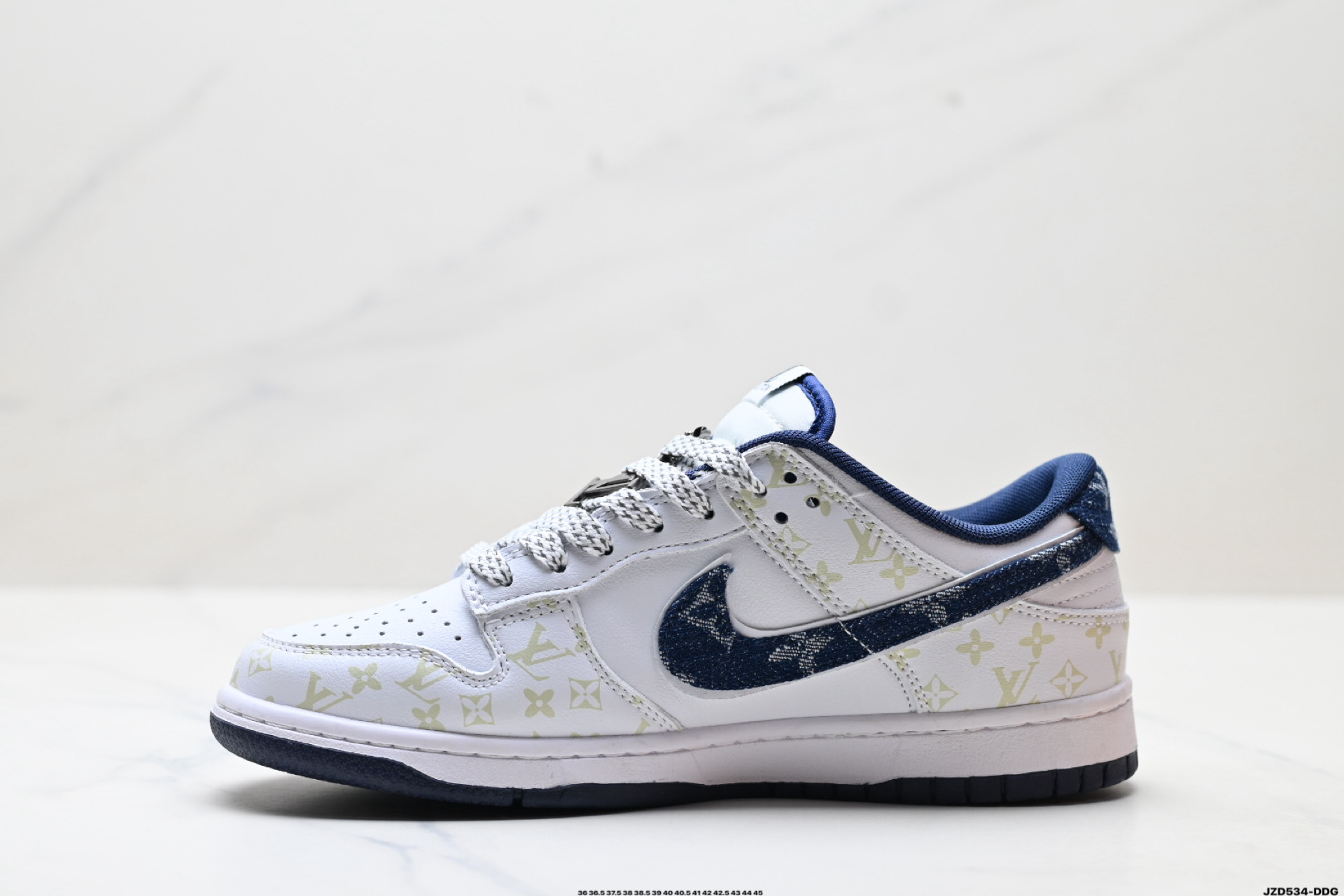 Nike Dunk Low x Louis Vuitton: Elegancia y Estilo Urbano en Cada Paso 4 i1759680016817 9910 0 2