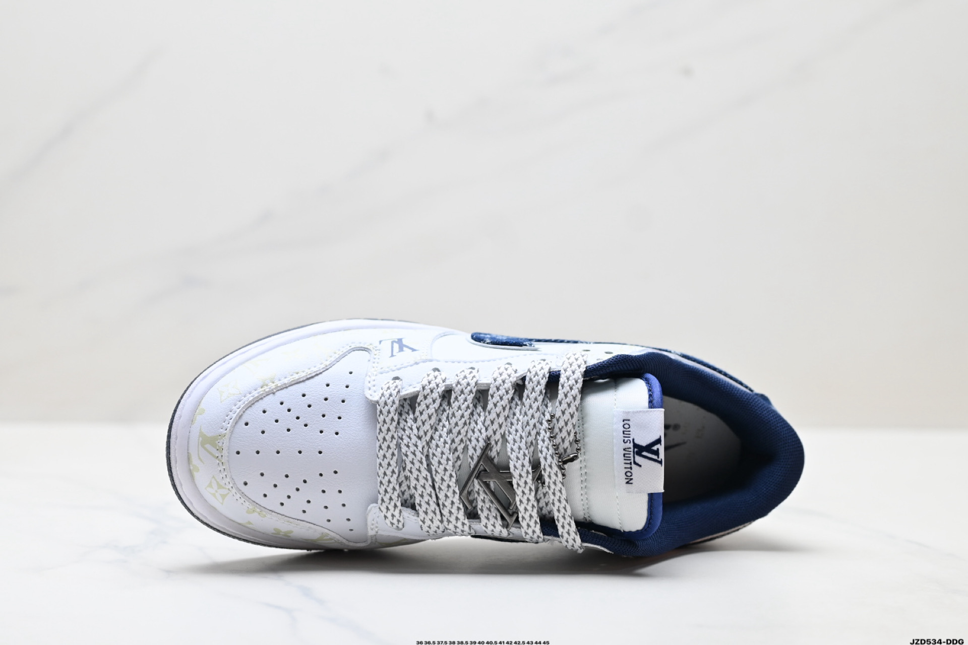 Nike Dunk Low x Louis Vuitton: Elegancia y Estilo Urbano en Cada Paso 3 i1759680017318 6152 0 1