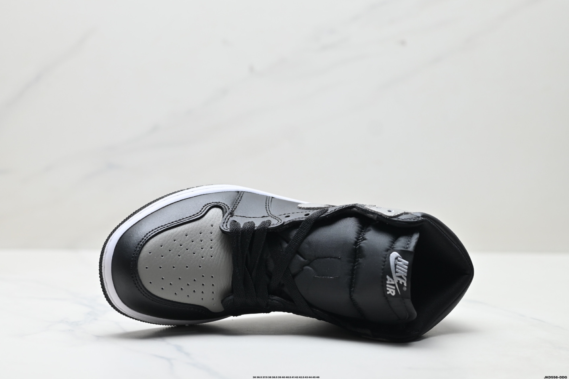 Nike Air Jordan 1 Retro High: Estilo Clásico y Rendimiento Superior 3 i1759680196074 4278 0 1