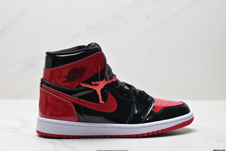 Nike Air Jordan 1 Retro High OG Basketball Shoes - Classic Style and Comfort 1 Nike Air Jordan 1 Retro High OG Basketball Shoes – Classic Style and Comfort