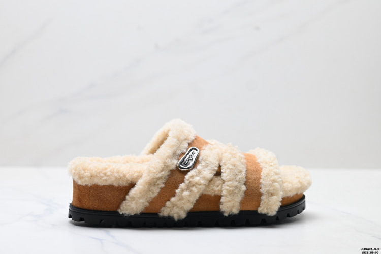 Gucci Women's Wool-Blend Mules with Logo Detail and Thick Platform - Stylish 1 Gucci Women’s Wool-Blend Mules with Logo Detail and Thick Platform – Stylish