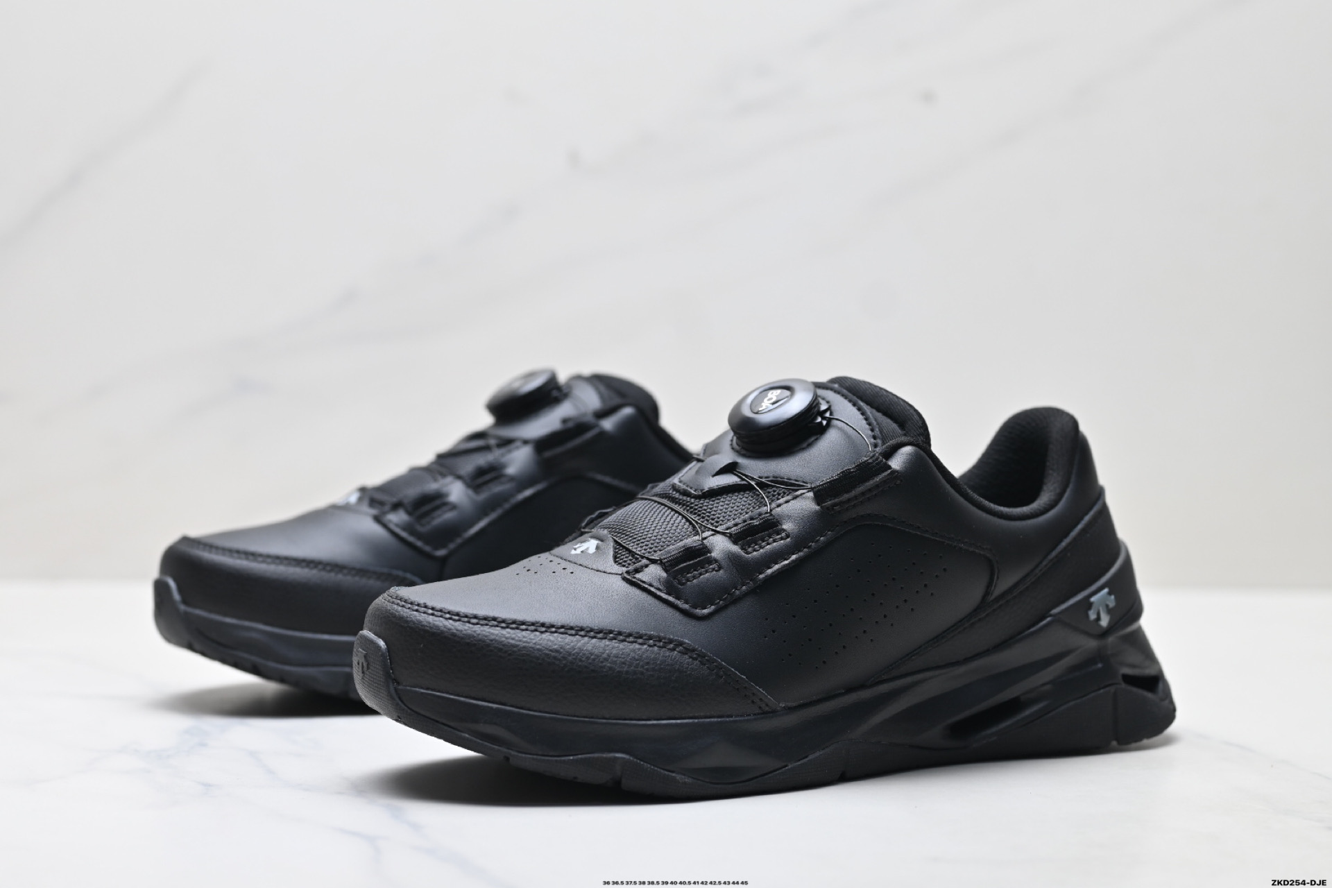 迪桑特DESCENTE CIRCUIT LTR WIRE 2.0 舒适百搭防滑耐磨 低帮 休闲跑步鞋 D4431TCT06-莆田鞋,莆田鞋货源,高仿鞋,高仿鞋货源,安福档口,莆田高仿鞋,莆田鞋批发,高仿鞋批发,莆田高仿运动鞋,高仿运动鞋,莆田运动鞋 迪桑特DESCENTE CIRCUIT LTR WIRE 2.0 舒适百搭防滑耐磨 低帮 休闲跑步鞋 D4431TCT06