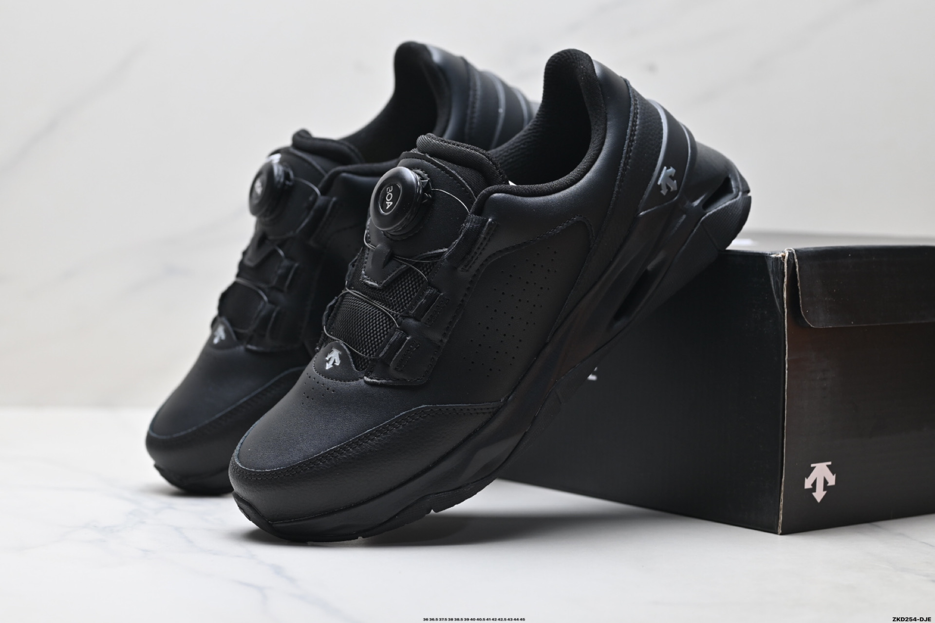 迪桑特DESCENTE CIRCUIT LTR WIRE 2.0 舒适百搭防滑耐磨 低帮 休闲跑步鞋 D4431TCT06-莆田鞋,莆田鞋货源,高仿鞋,高仿鞋货源,安福档口,莆田高仿鞋,莆田鞋批发,高仿鞋批发,莆田高仿运动鞋,高仿运动鞋,莆田运动鞋 迪桑特DESCENTE CIRCUIT LTR WIRE 2.0 舒适百搭防滑耐磨 低帮 休闲跑步鞋 D4431TCT06