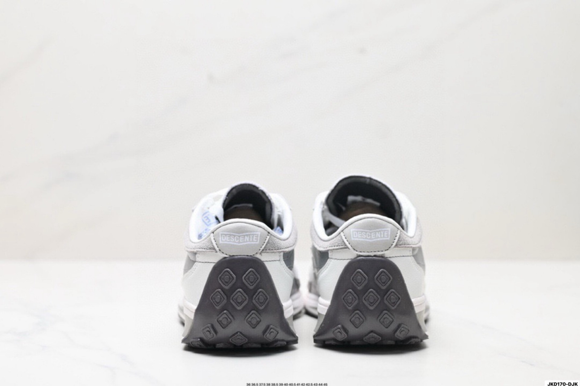 💰170
公司级✅迪桑特DESCENTE CHRON RACER 舒适百搭 防滑耐磨 低帮 生活休闲鞋
货号:D5131LSN14
尺码:36 36.5 37.5 38 38.5 39 40 40.5 41 42 42.5 43 44 45
ID:JKD170-DJK