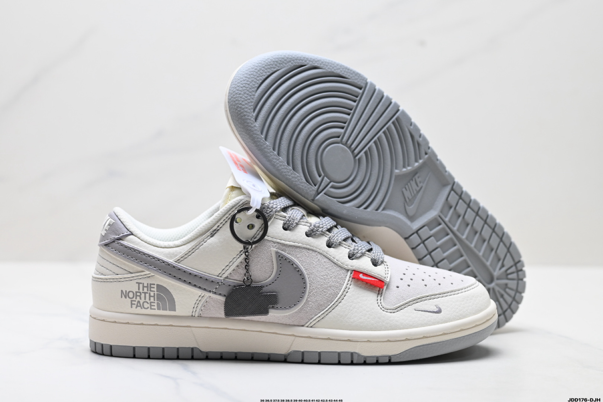 Nike Dunk Low Retro 'DIY': Comodidad y Estilo Personalizado en Cada Paso 6 i1760631602259 7847 0 4