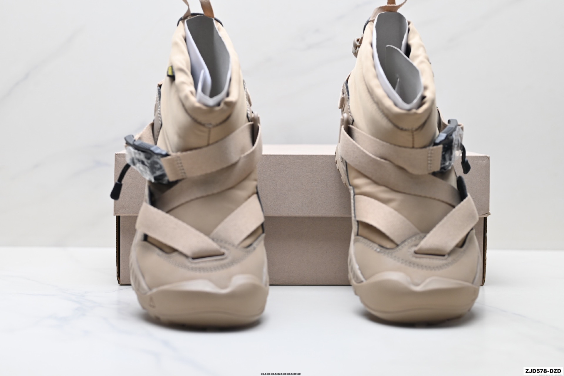 KEEN HOODZERRA Botas de Nieve Unisex con Aislamiento Reciclado y Ajuste Rápido 8 i1760947494967 7175 0 6