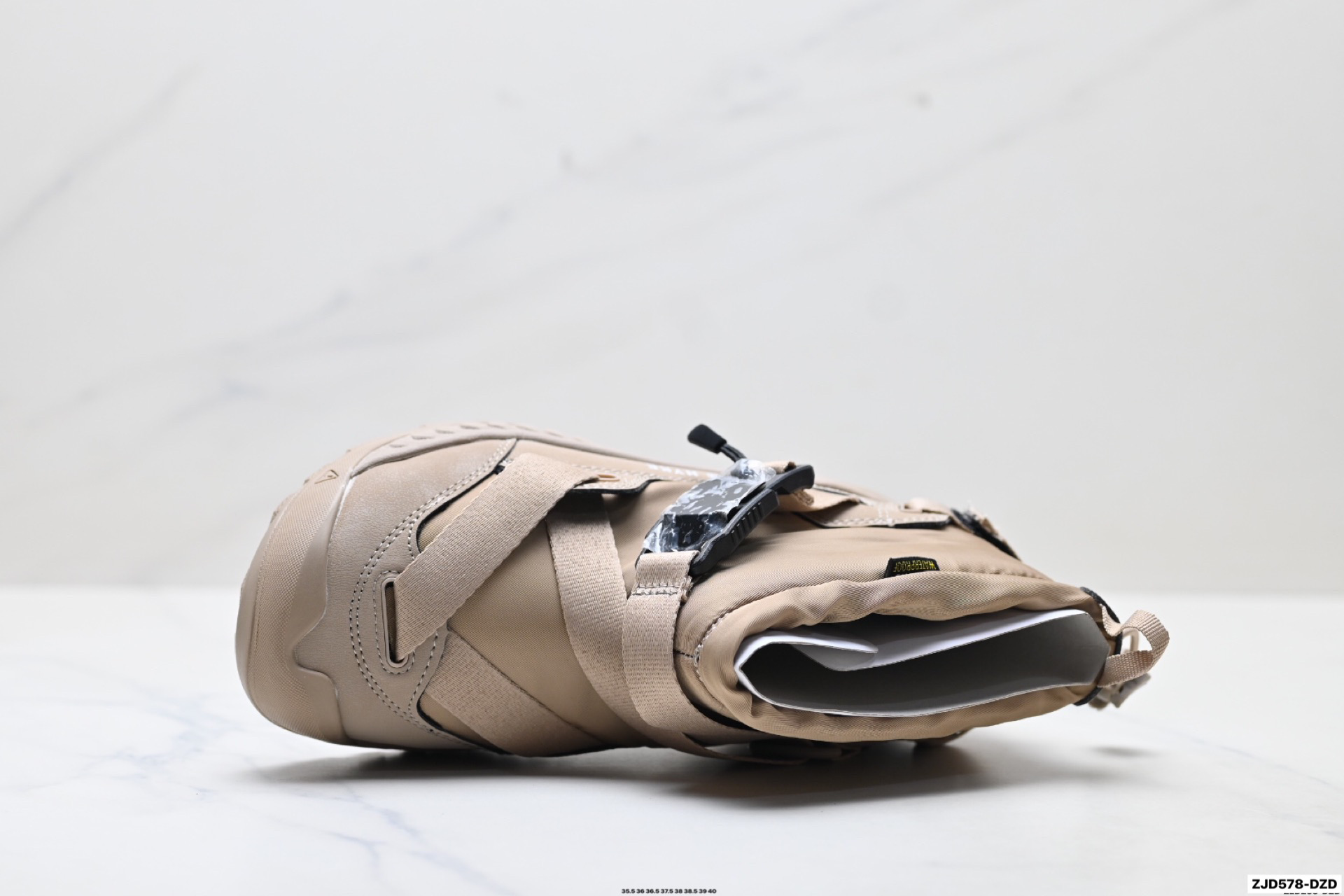 KEEN HOODZERRA Botas de Nieve Unisex con Aislamiento Reciclado y Ajuste Rápido 3 i1760947499072 7158 0 1