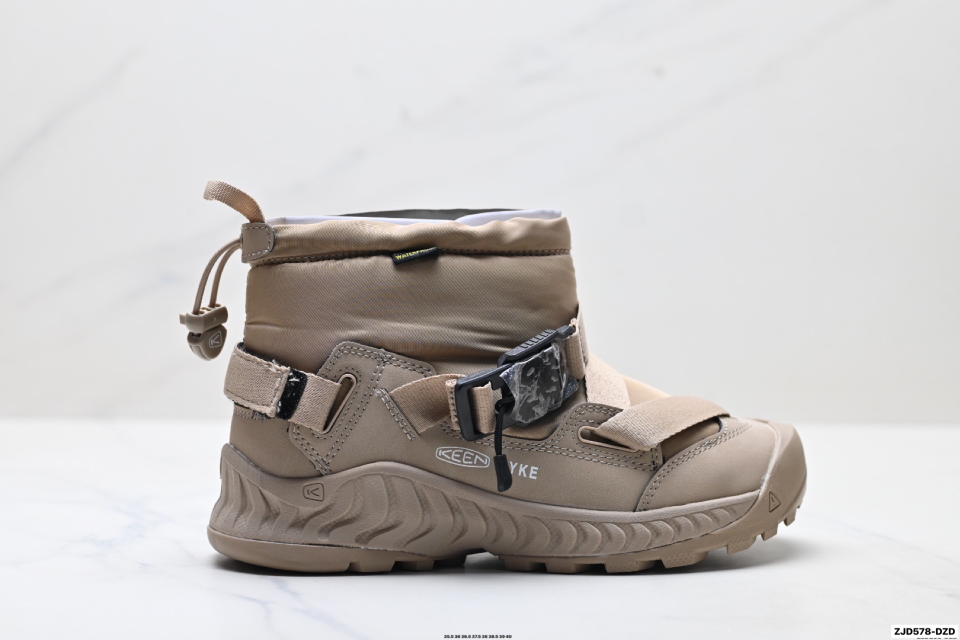 KEEN HOODZERRA Botas de Nieve Unisex con Aislamiento Reciclado y Ajuste Rápido