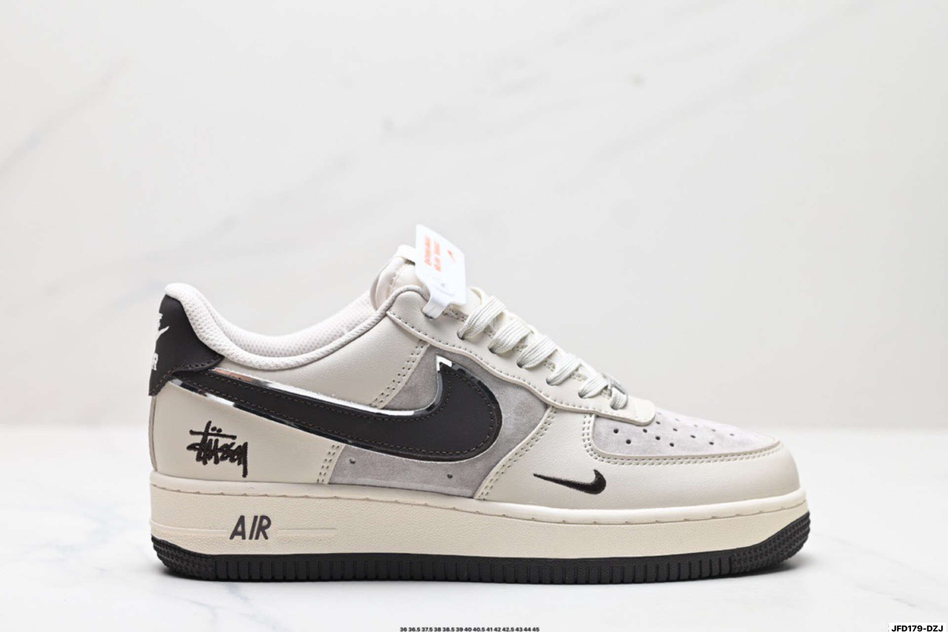 Nike Air Force 1 ’07 Stussy – שילוב אייקוני לנוחות וסגנון
