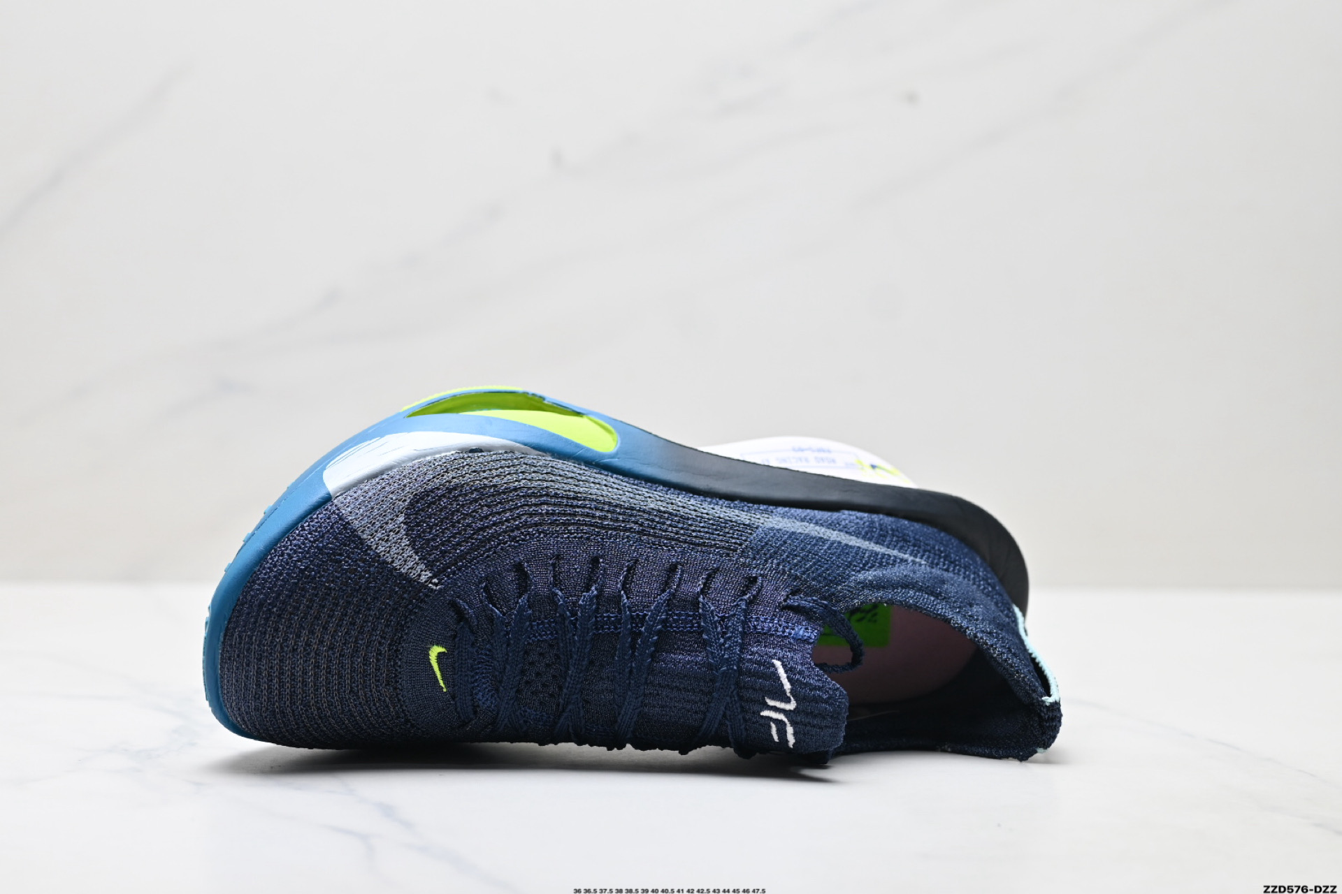 270 Nike Air Zoom Alphafly Next%3 耐克 耐磨透气支撑平衡 低帮 气垫 马拉松跑步鞋 FD8311-401