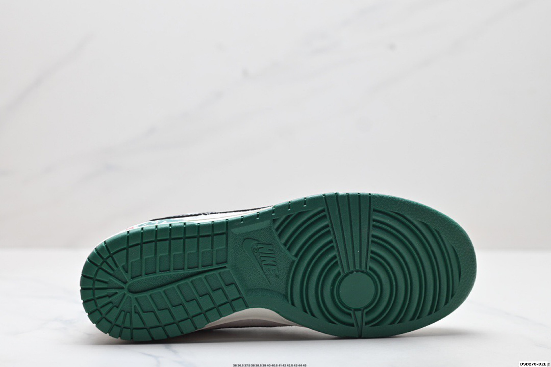 Nike Dunk Low Retro: Estilo Clásico y Comodidad para el Día a Día 10 i1761151952839 5303 0 8