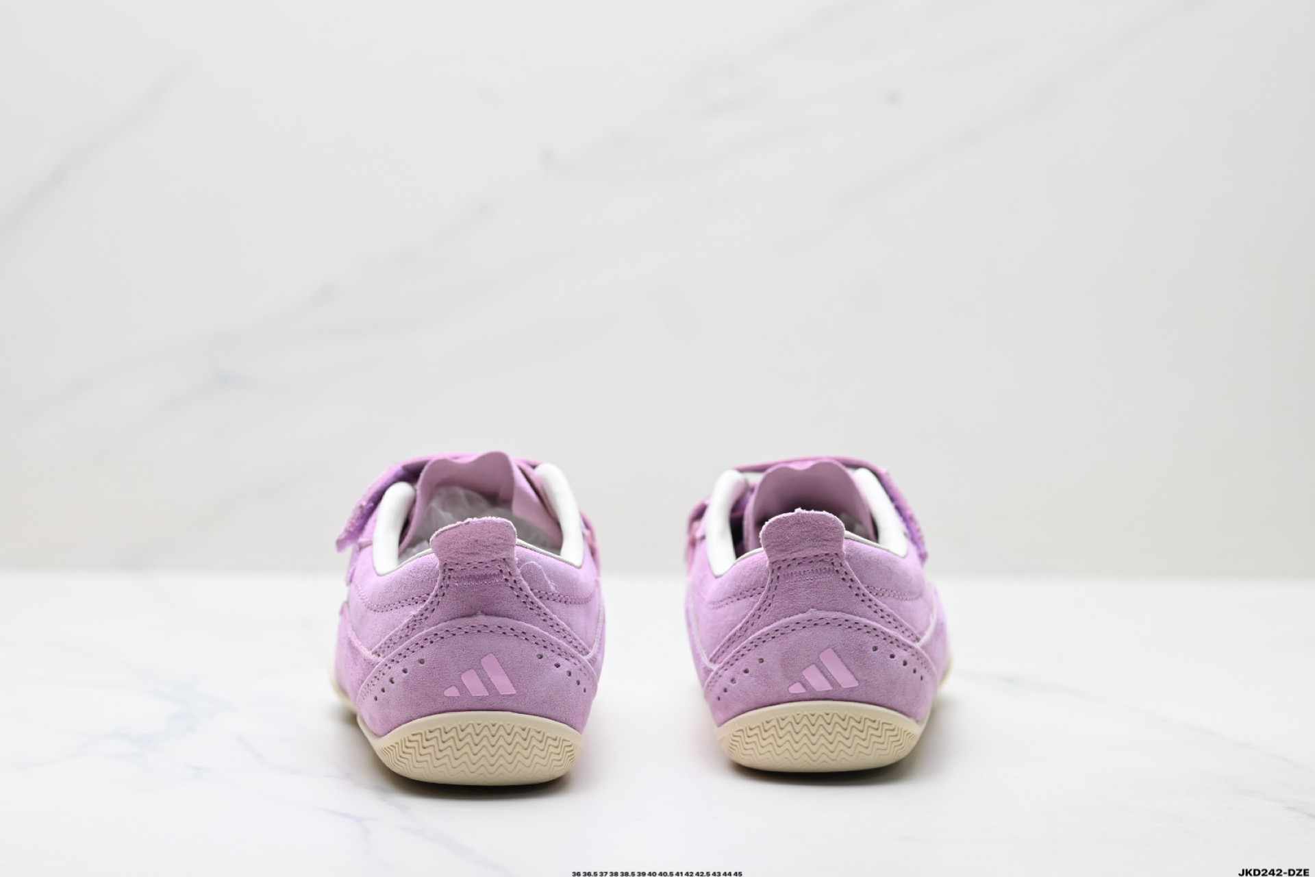 💰180
公司级✅ADIDAS 皮革 FOS URBAN REVERIE 舒适百搭 耐磨低帮 阿迪达斯 生活休闲鞋
货号:KJ4035
尺码:36 36.5 37 38 38.5 39 40 40.5 41 42 42.5 43 44 45
ID:JKD242-DZE