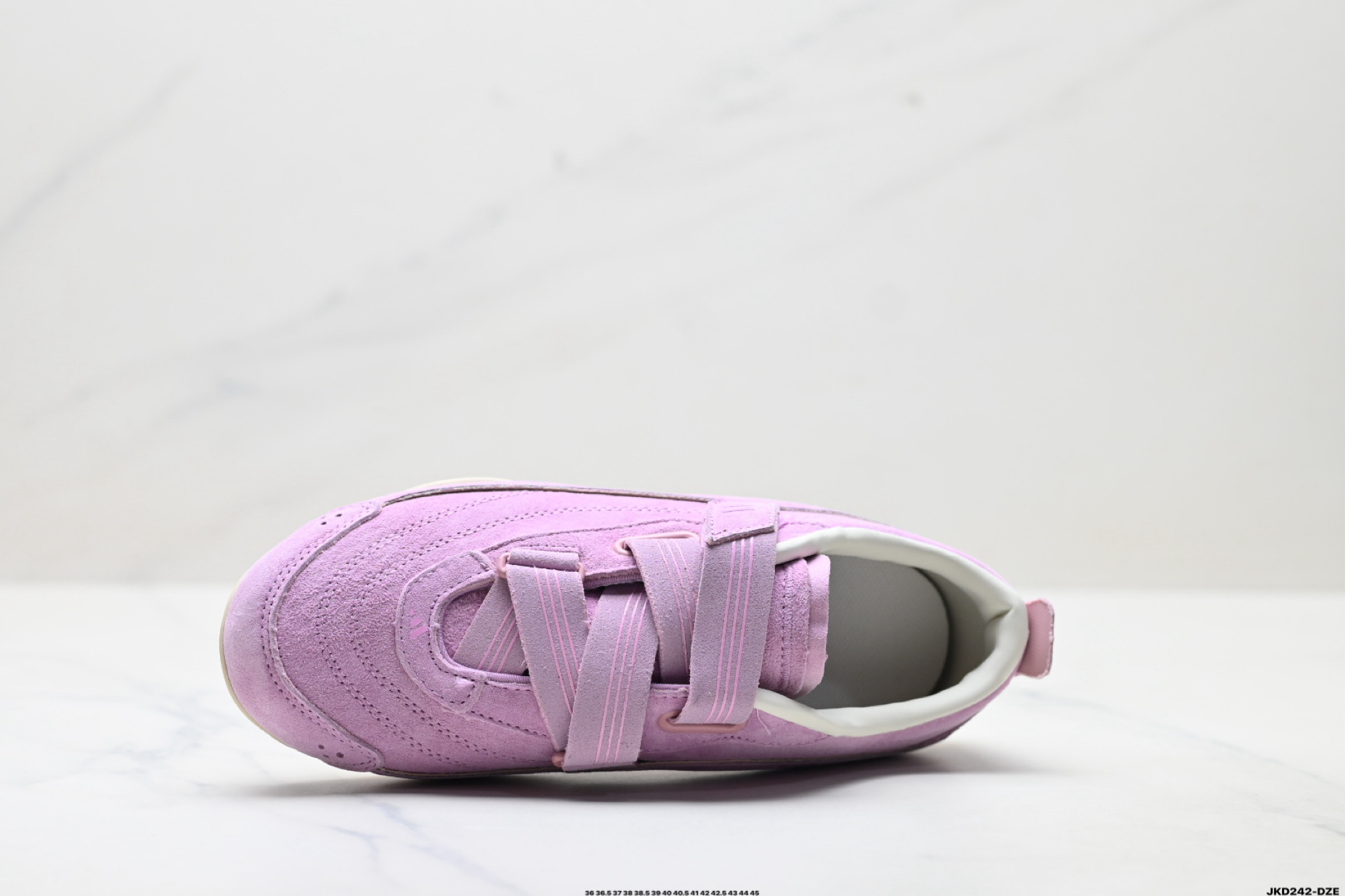 💰180
公司级✅ADIDAS 皮革 FOS URBAN REVERIE 舒适百搭 耐磨低帮 阿迪达斯 生活休闲鞋
货号:KJ4035
尺码:36 36.5 37 38 38.5 39 40 40.5 41 42 42.5 43 44 45
ID:JKD242-DZE