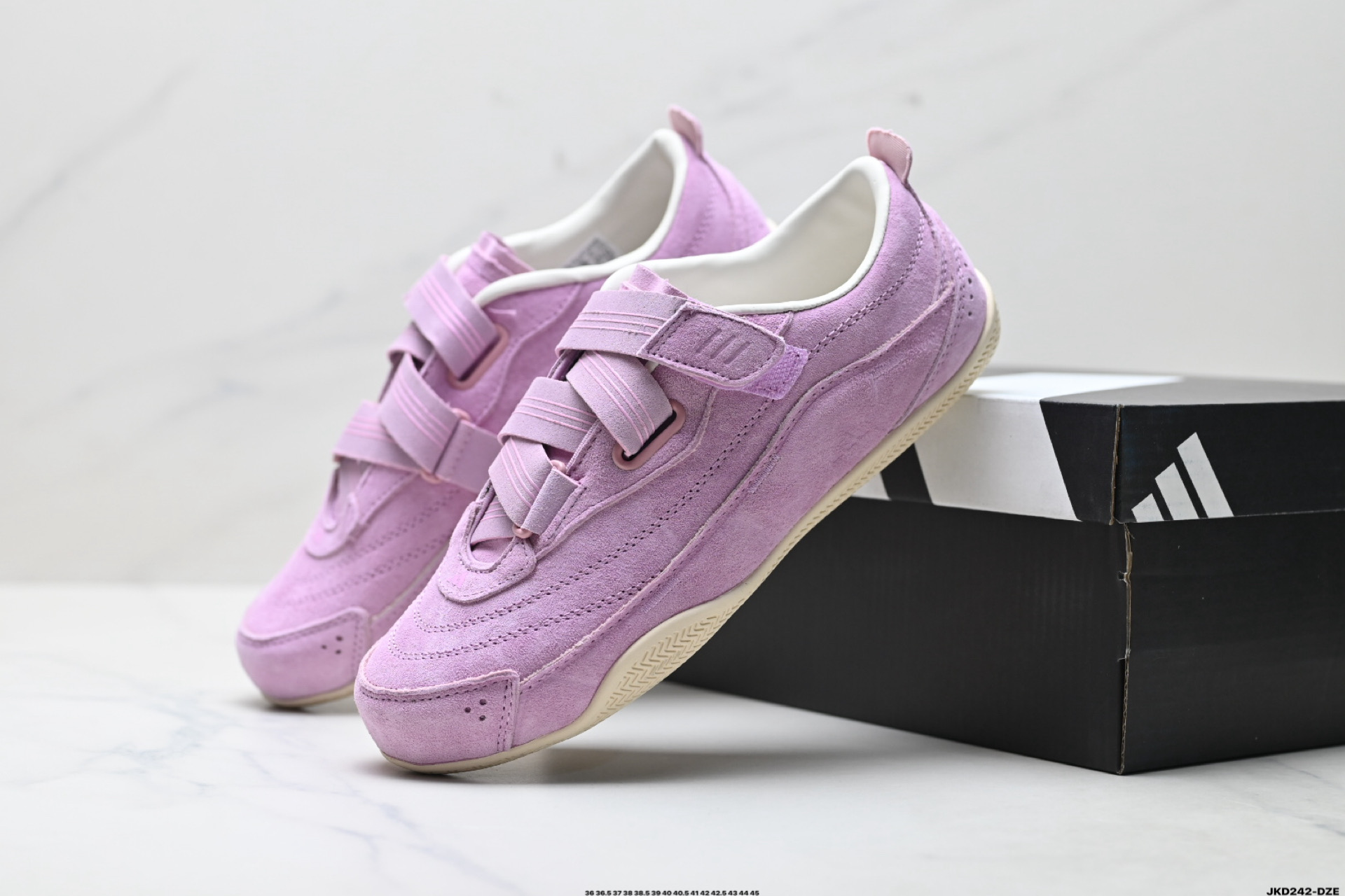 💰180
公司级✅ADIDAS 皮革 FOS URBAN REVERIE 舒适百搭 耐磨低帮 阿迪达斯 生活休闲鞋
货号:KJ4035
尺码:36 36.5 37 38 38.5 39 40 40.5 41 42 42.5 43 44 45
ID:JKD242-DZE