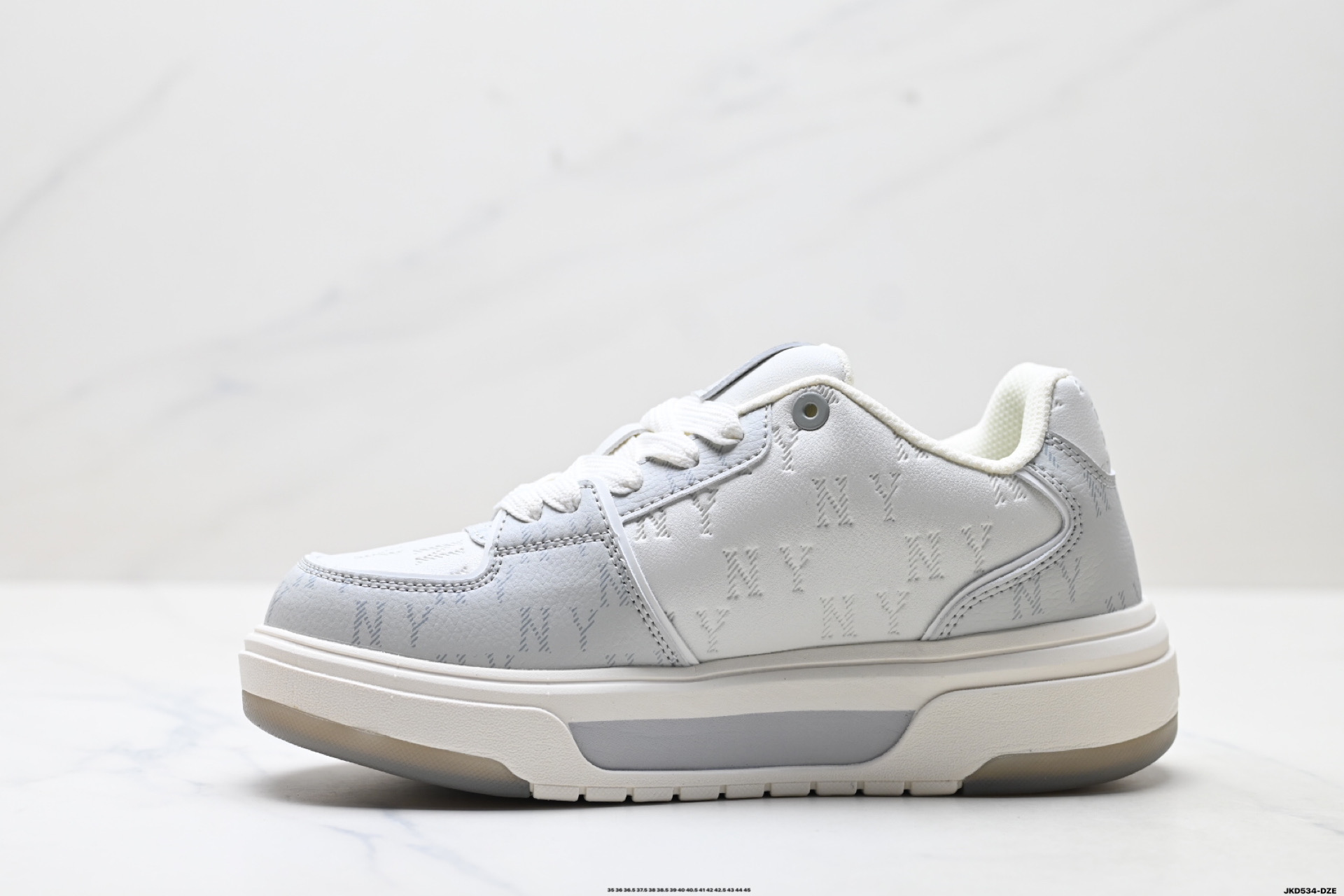 💰180
公司级✅MLB 纽约洋基队 CHUNKY LINER EMBO MONOGRAM 印刻老花 时尚舒适 休闲运动 防滑耐磨增高 低帮 板鞋
货号:3ASXMO36N
尺码:35 36 36.5 37.5 38 38.5 39 40 40.5 41 42 42.5 43 44 45
ID:JKD534-DZE