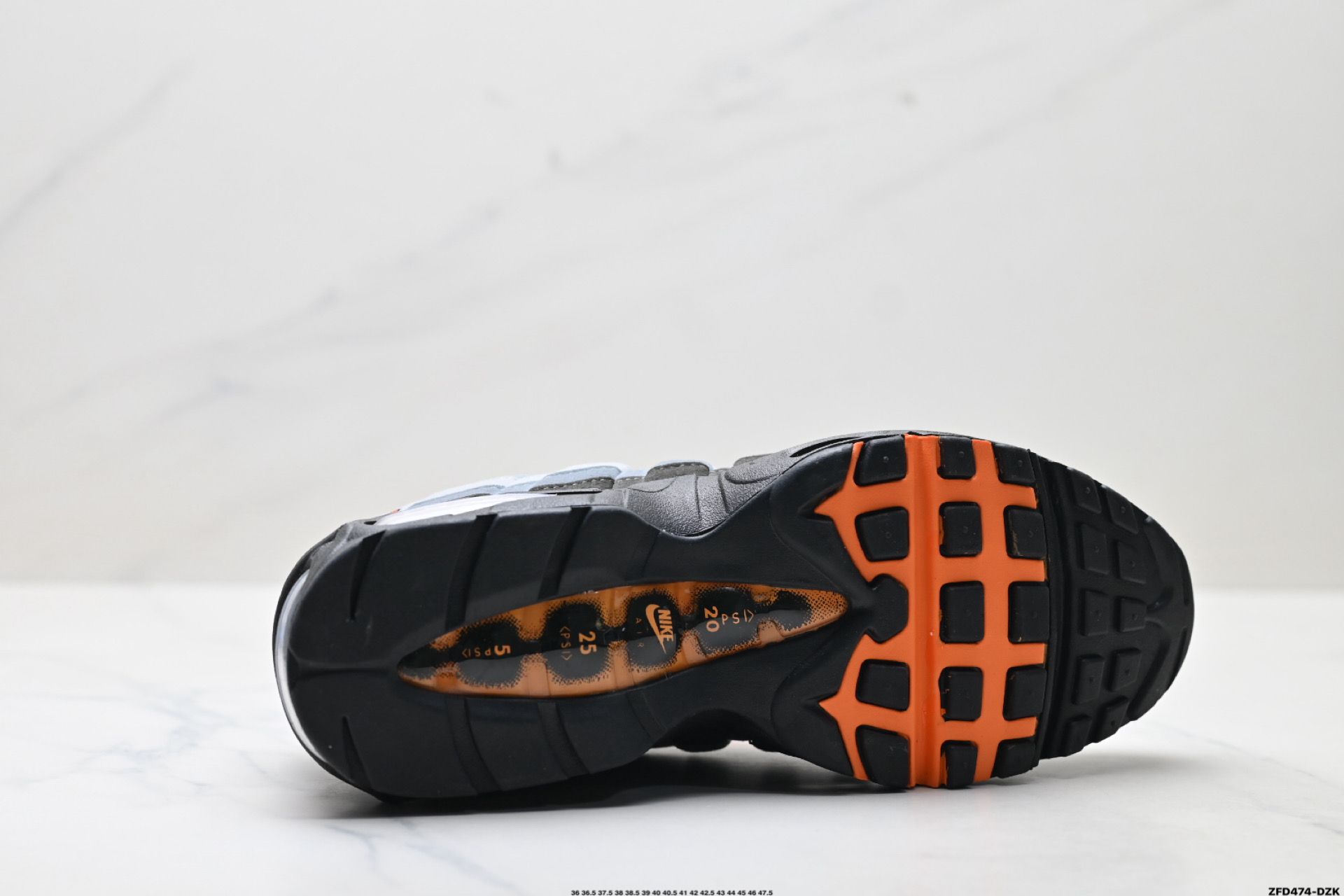 300 NIKE AIR MAX 95 耐克 气垫复古慢跑百搭鞋休闲运动鞋 HM4740-005