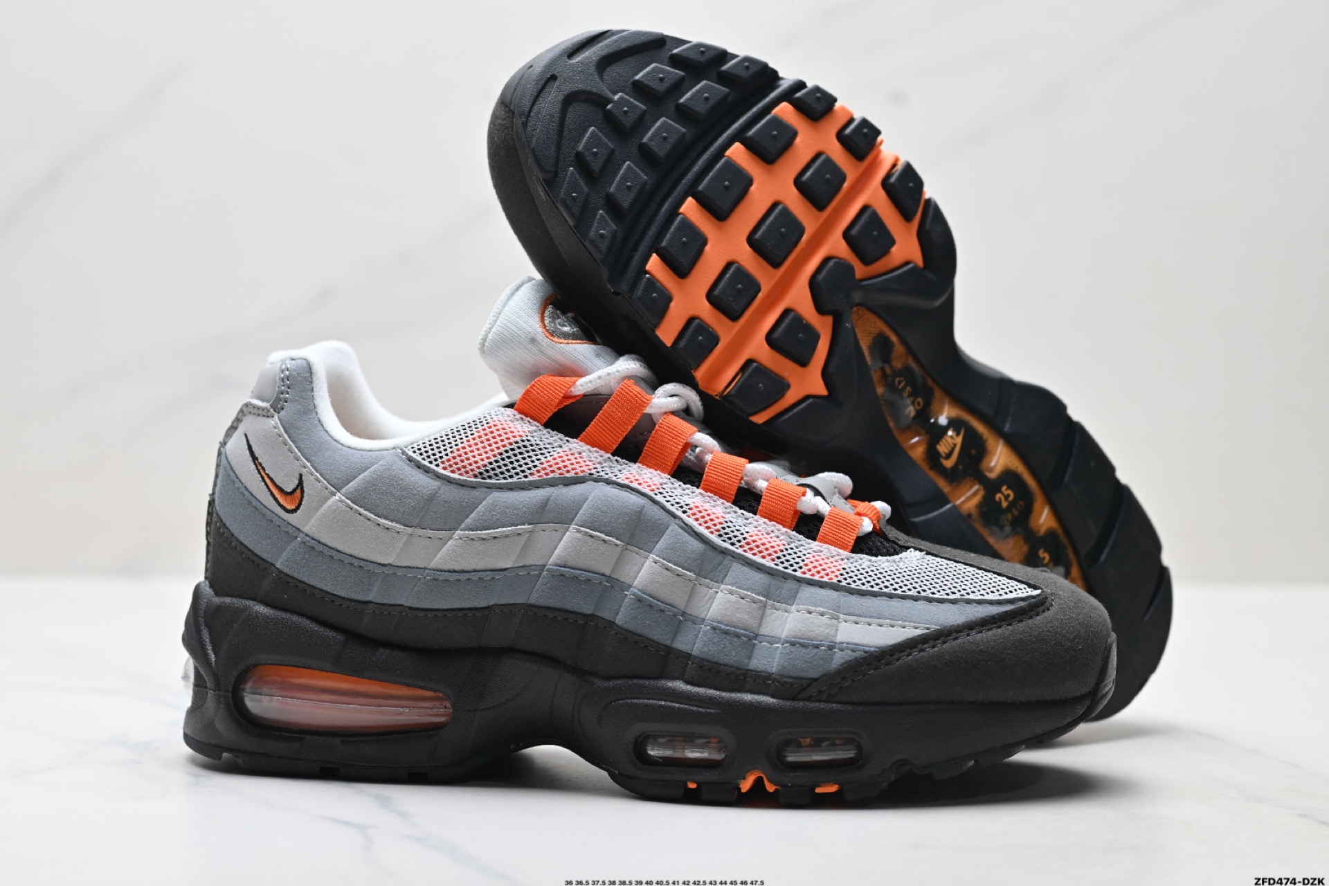 300 NIKE AIR MAX 95 耐克 气垫复古慢跑百搭鞋休闲运动鞋 HM4740-005