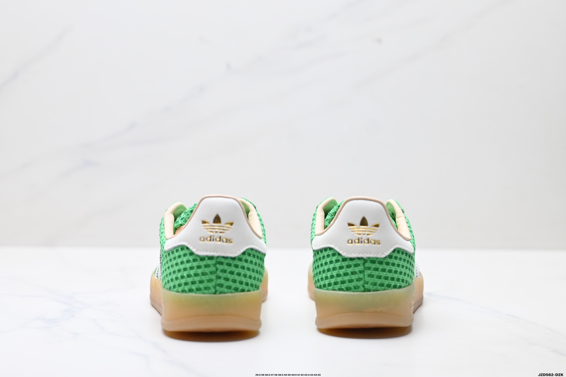 💰160
公司级✅Adidas Originals Gazelle INdoor 三叶草休闲防滑耐磨低帮板鞋
鞋头出色设计 塑就出众贴合感
稳固的后跟贴合足部曲线设计
软弹舒适 不易磨脚
橡胶鞋底配合防滑纹路设计 平稳抓地
官方货号:JS0713
尺码:35.5 36 36.5 37 38 38.5 39 40 40.5 41 42 42.5 43 44 45
ID:JZD562-DZK