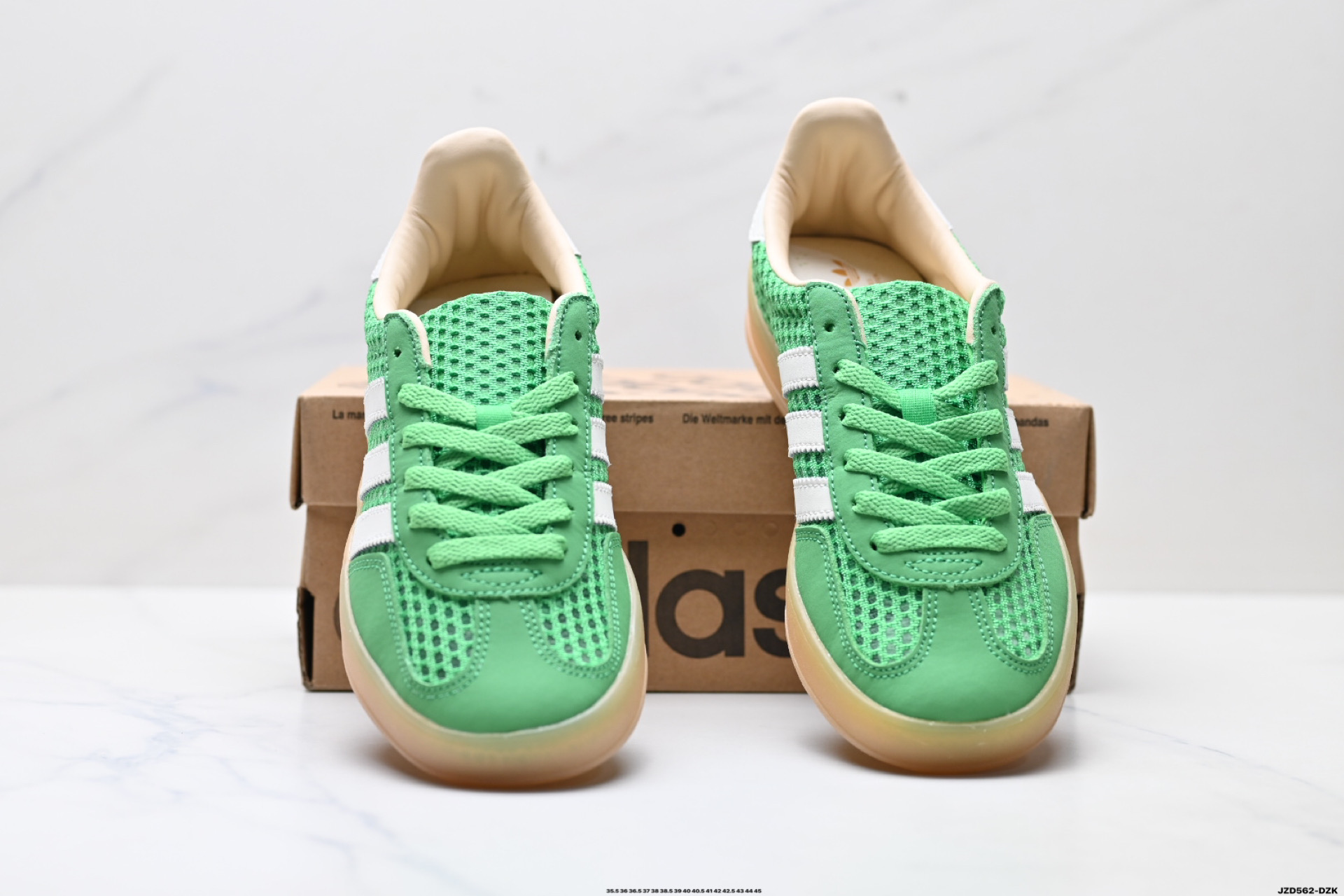 💰160
公司级✅Adidas Originals Gazelle INdoor 三叶草休闲防滑耐磨低帮板鞋
鞋头出色设计 塑就出众贴合感
稳固的后跟贴合足部曲线设计
软弹舒适 不易磨脚
橡胶鞋底配合防滑纹路设计 平稳抓地
官方货号:JS0713
尺码:35.5 36 36.5 37 38 38.5 39 40 40.5 41 42 42.5 43 44 45
ID:JZD562-DZK