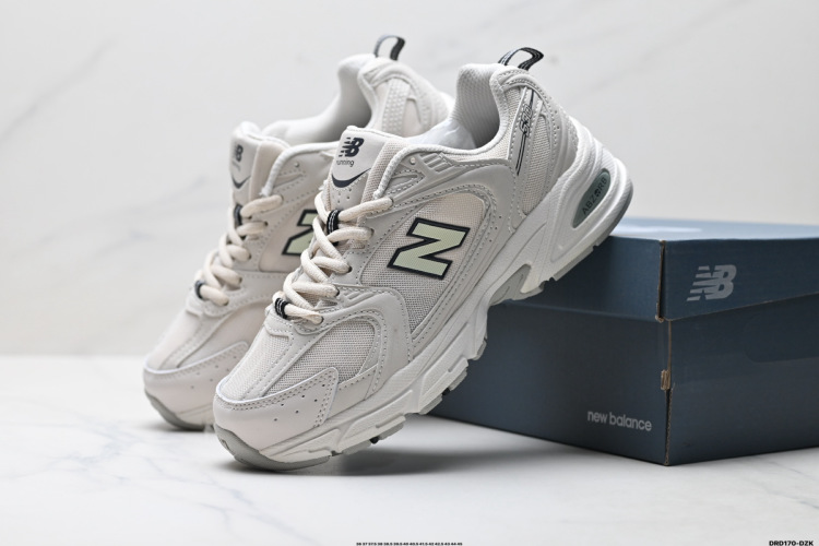 New Balance MR530: נעלי ריצה רטרו נוחות וסגנון 1 New Balance MR530: נעלי ריצה רטרו נוחות וסגנון