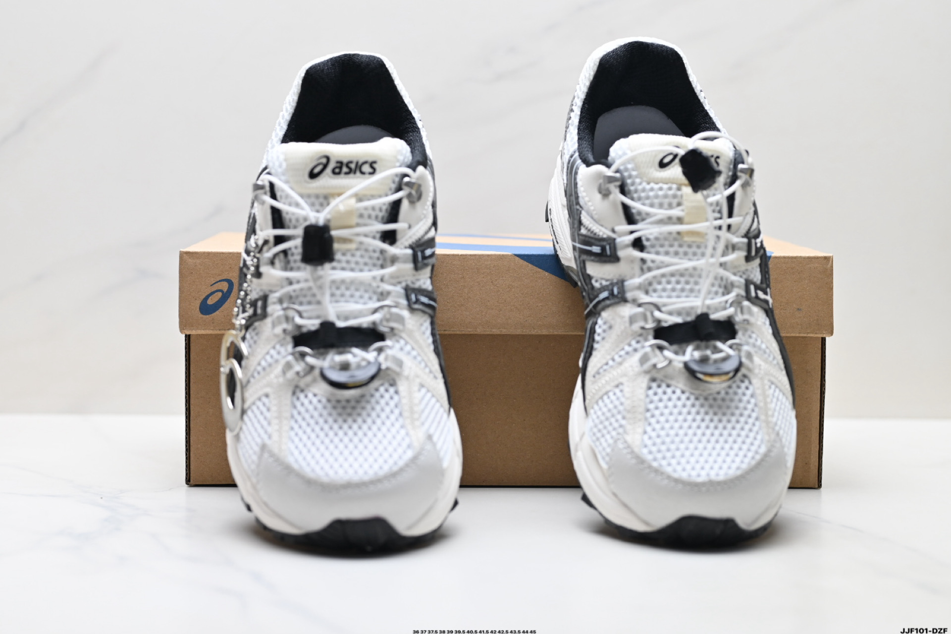 💰155
真标✅Asics Gel-Kahana 8 FL 亚瑟士经典户外跑鞋如今机能风和户外风吹得正劲 这款Gel-Kahana 8便是主打Urban Outdoor机能越野风格 城市和户外场景都能轻松应对
货号:1012B892-101
Size:36 37 37.5 38 39 39.5 40 40.5 41.5 42 42.5 43.5 44 45
ID:JJF101-DZF