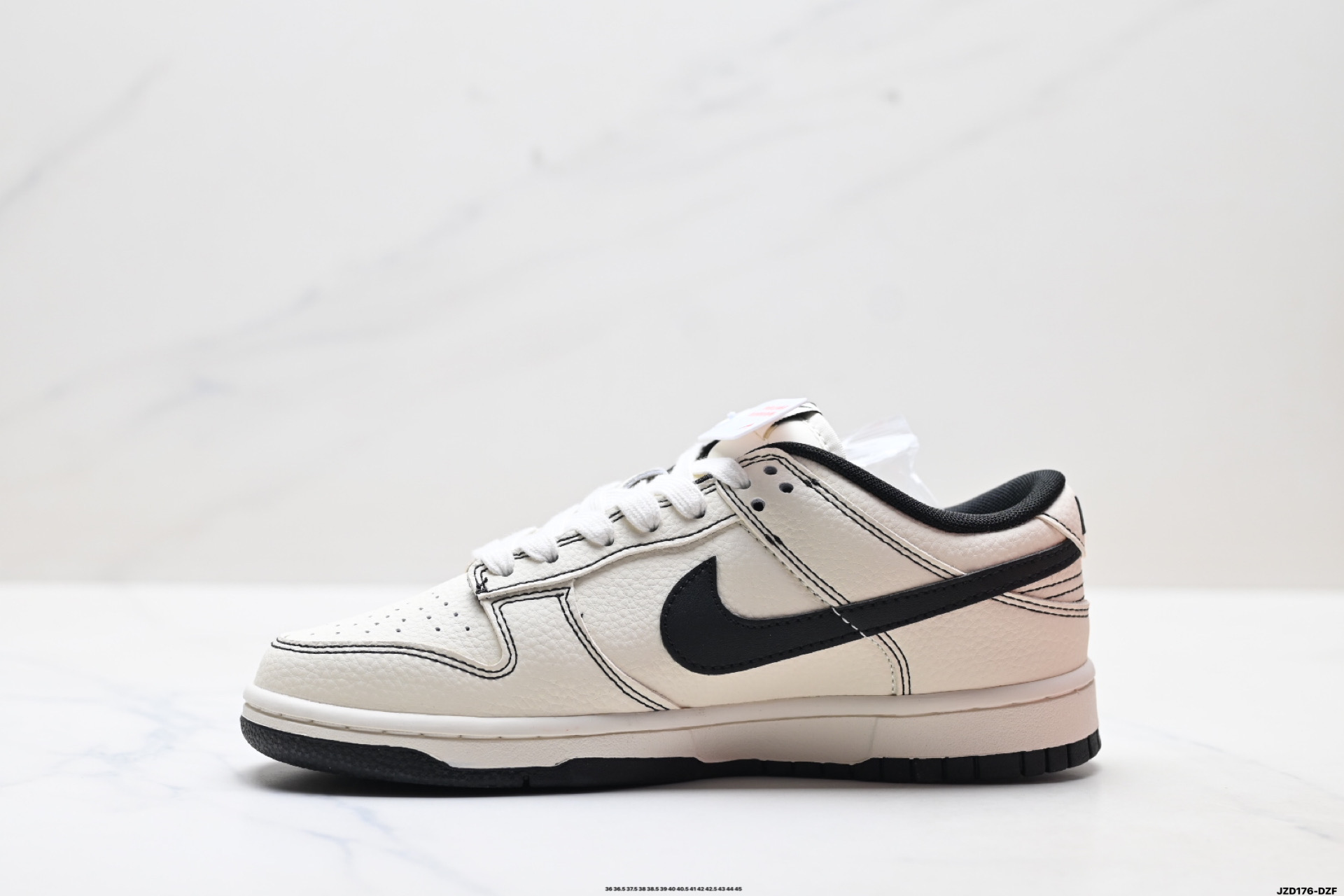 特价‼️💰160
公司级✅Nike Dunk Low Retro ‘DIY高端定制’耐克 低帮休闲运动板鞋
原装头层材料 用料绝不含糊 独家版型蒸餾加工帶來的是更好的视觉和脚感体验 清洁度 电绣工艺 皮料切割干净无任何毛边 细节完美
货号:XX2025-316
尺码:36 36.5 37.5 38 38.5 39 40 40.5 41 42 42.5 43 44 45
ID:JZD176-DZF