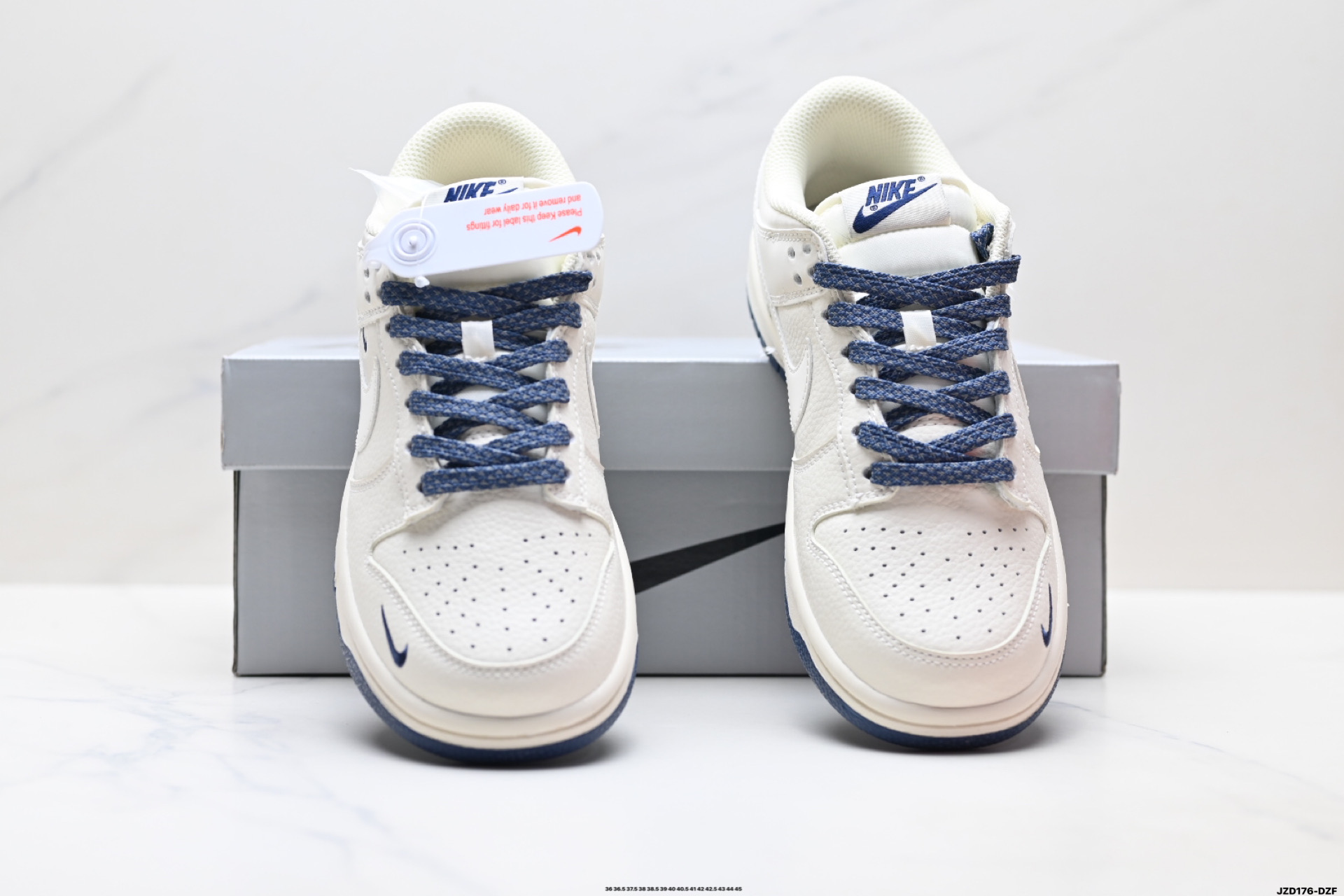 特价‼️💰160
公司级✅Nike Dunk Low Retro ‘DIY高端定制’耐克 低帮休闲运动板鞋
原装头层材料 用料绝不含糊 独家版型蒸餾加工帶來的是更好的视觉和脚感体验 清洁度 电绣工艺 皮料切割干净无任何毛边 细节完美
货号:XX2025-316
尺码:36 36.5 37.5 38 38.5 39 40 40.5 41 42 42.5 43 44 45
ID:JZD176-DZF