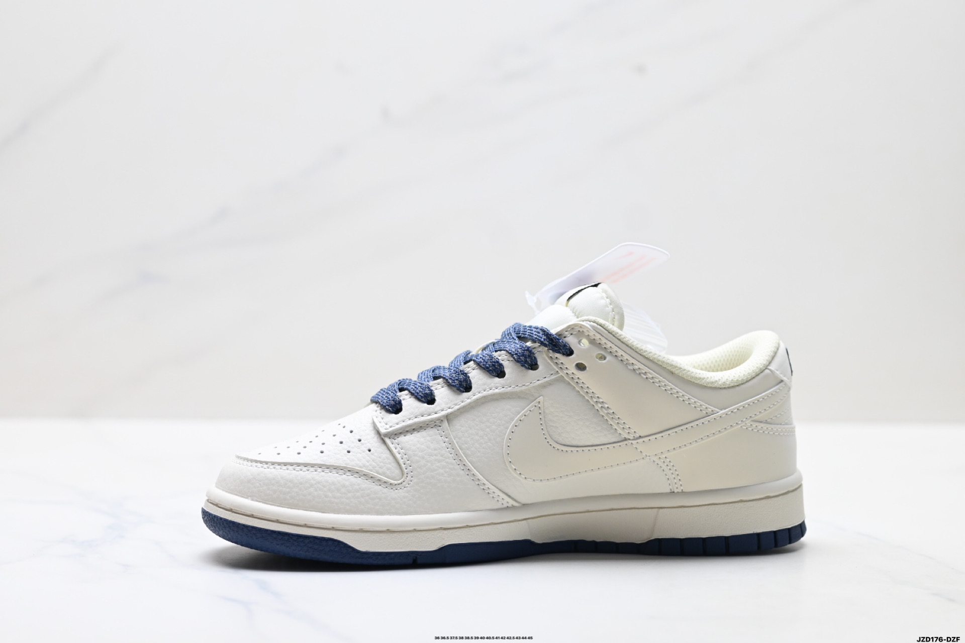 特价‼️💰160
公司级✅Nike Dunk Low Retro ‘DIY高端定制’耐克 低帮休闲运动板鞋
原装头层材料 用料绝不含糊 独家版型蒸餾加工帶來的是更好的视觉和脚感体验 清洁度 电绣工艺 皮料切割干净无任何毛边 细节完美
货号:XX2025-316
尺码:36 36.5 37.5 38 38.5 39 40 40.5 41 42 42.5 43 44 45
ID:JZD176-DZF