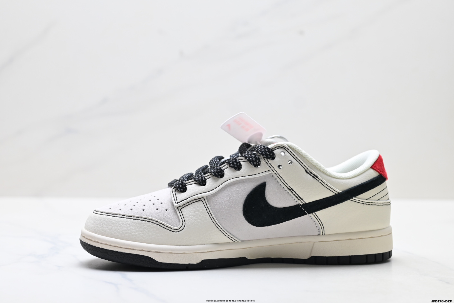 💰190
公司级✅Nike Dunk Low Retro ‘DIY高端定制’耐克 低帮休闲运动板鞋
原装头层材料 用料绝不含糊 独家版型蒸餾加工帶來的是更好的视觉和脚感体验 清洁度 电绣工艺 皮料切割干净无任何毛边 细节完美
货号:BB7518-024
尺码:36 36.5 37.5 38 38.5 39 40 40.5 41 42 42.5 43 44 45
ID:JFD176-DZF