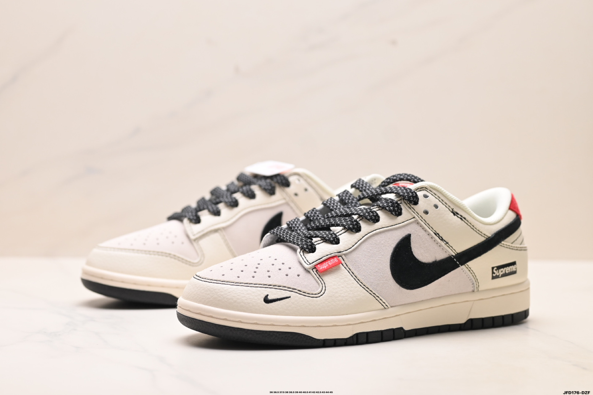 💰190
公司级✅Nike Dunk Low Retro ‘DIY高端定制’耐克 低帮休闲运动板鞋
原装头层材料 用料绝不含糊 独家版型蒸餾加工帶來的是更好的视觉和脚感体验 清洁度 电绣工艺 皮料切割干净无任何毛边 细节完美
货号:BB7518-024
尺码:36 36.5 37.5 38 38.5 39 40 40.5 41 42 42.5 43 44 45
ID:JFD176-DZF