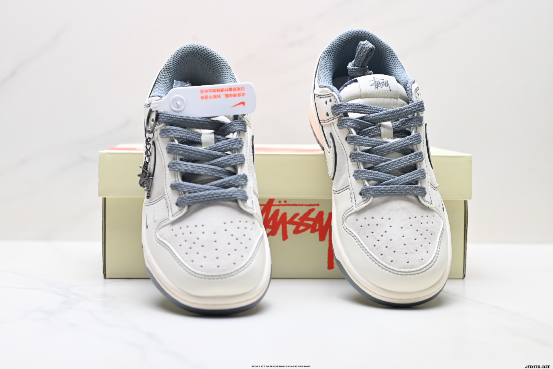 💰190
公司级✅Nike Dunk Low Retro ‘DIY高端定制’耐克 低帮休闲运动板鞋
原装头层材料 用料绝不含糊 独家版型蒸餾加工帶來的是更好的视觉和脚感体验 清洁度 电绣工艺 皮料切割干净无任何毛边 细节完美
货号:BB7518-024
尺码:36 36.5 37.5 38 38.5 39 40 40.5 41 42 42.5 43 44 45
ID:JFD176-DZF