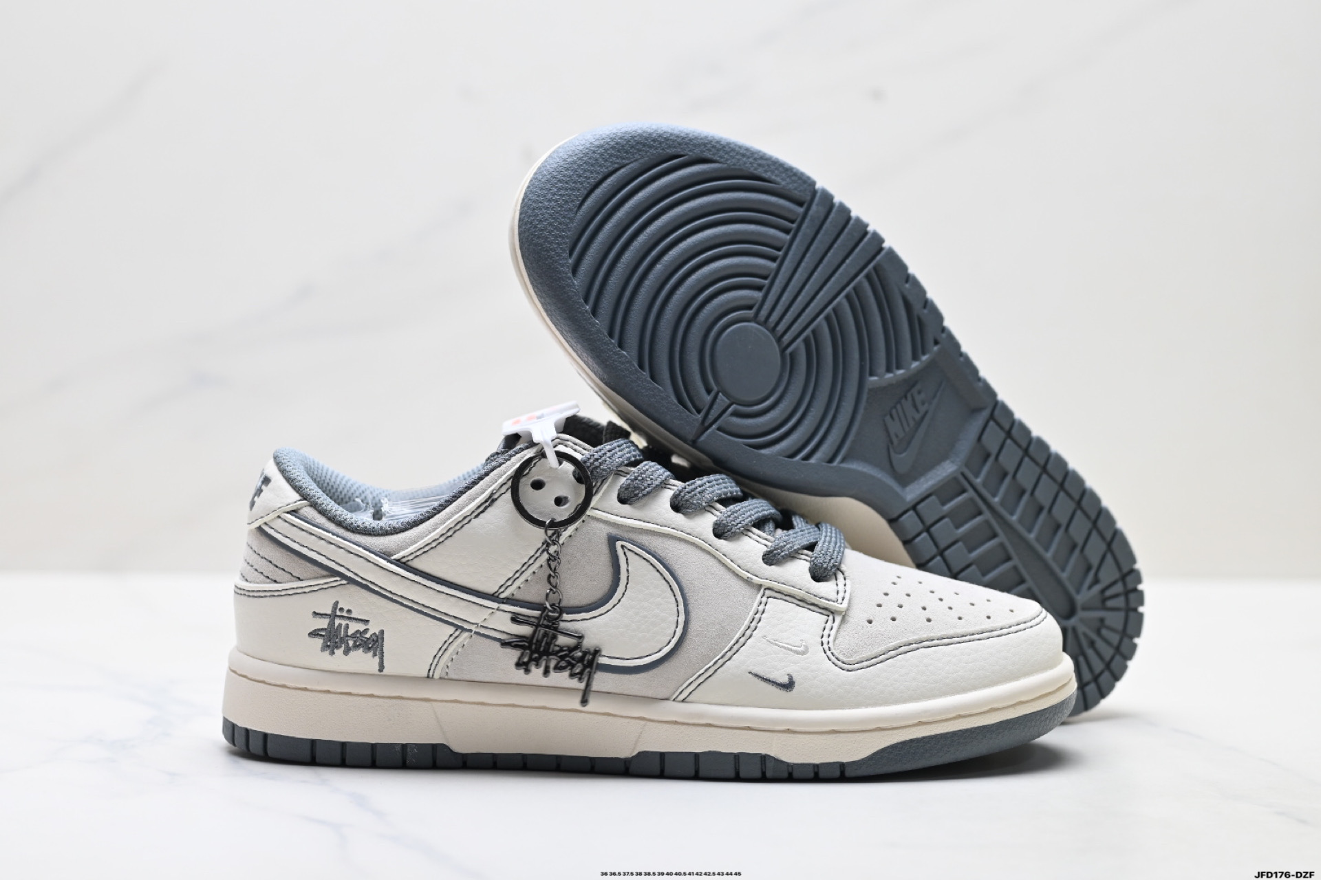 💰190
公司级✅Nike Dunk Low Retro ‘DIY高端定制’耐克 低帮休闲运动板鞋
原装头层材料 用料绝不含糊 独家版型蒸餾加工帶來的是更好的视觉和脚感体验 清洁度 电绣工艺 皮料切割干净无任何毛边 细节完美
货号:BB7518-024
尺码:36 36.5 37.5 38 38.5 39 40 40.5 41 42 42.5 43 44 45
ID:JFD176-DZF