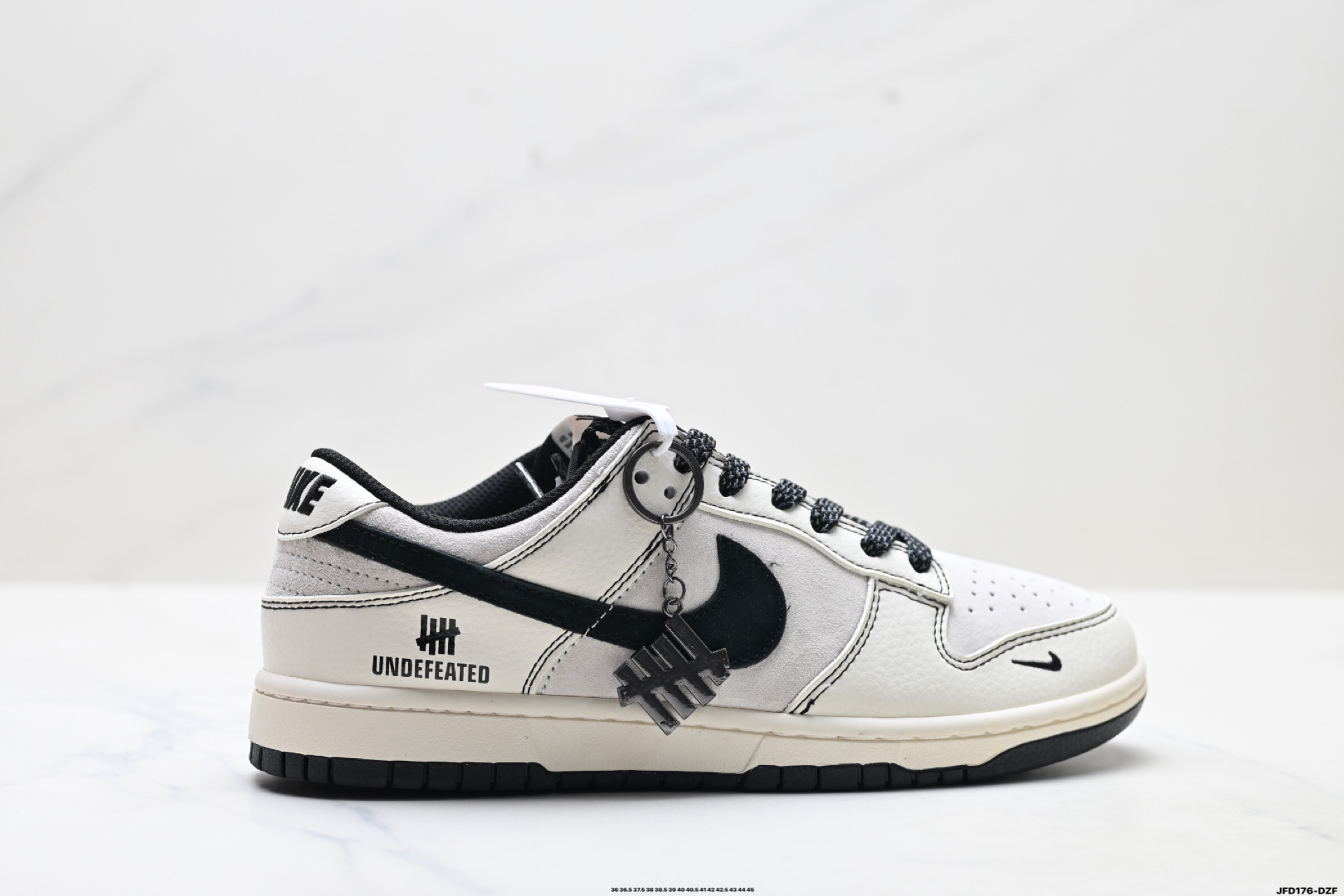🈴💰190
公司级✅Nike Dunk Low Retro ‘DIY高端定制’耐克 低帮休闲运动板鞋
原装头层材料 用料绝不含糊 独家版型蒸餾加工帶來的是更好的视觉和脚感体验 清洁度 电绣工艺 皮料切割干净无任何毛边 细节完美
货号:BB7518-024
尺码:36 36.5 37.5 38 38.5 39 40 40.5 41 42 42.5 43 44 45
ID:JFD176-DZF