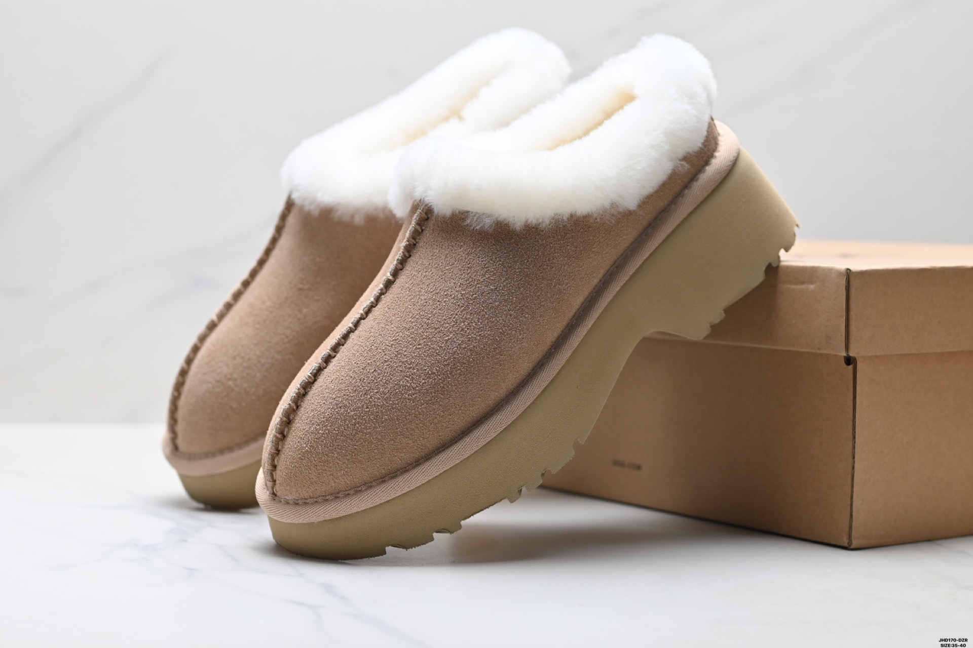 210 UGG降温加绒保暖抗寒 防滑耐磨舒适英伦学院风 日常通勤外出游玩经典百搭时尚增高休闲 短筒雪地靴 8619