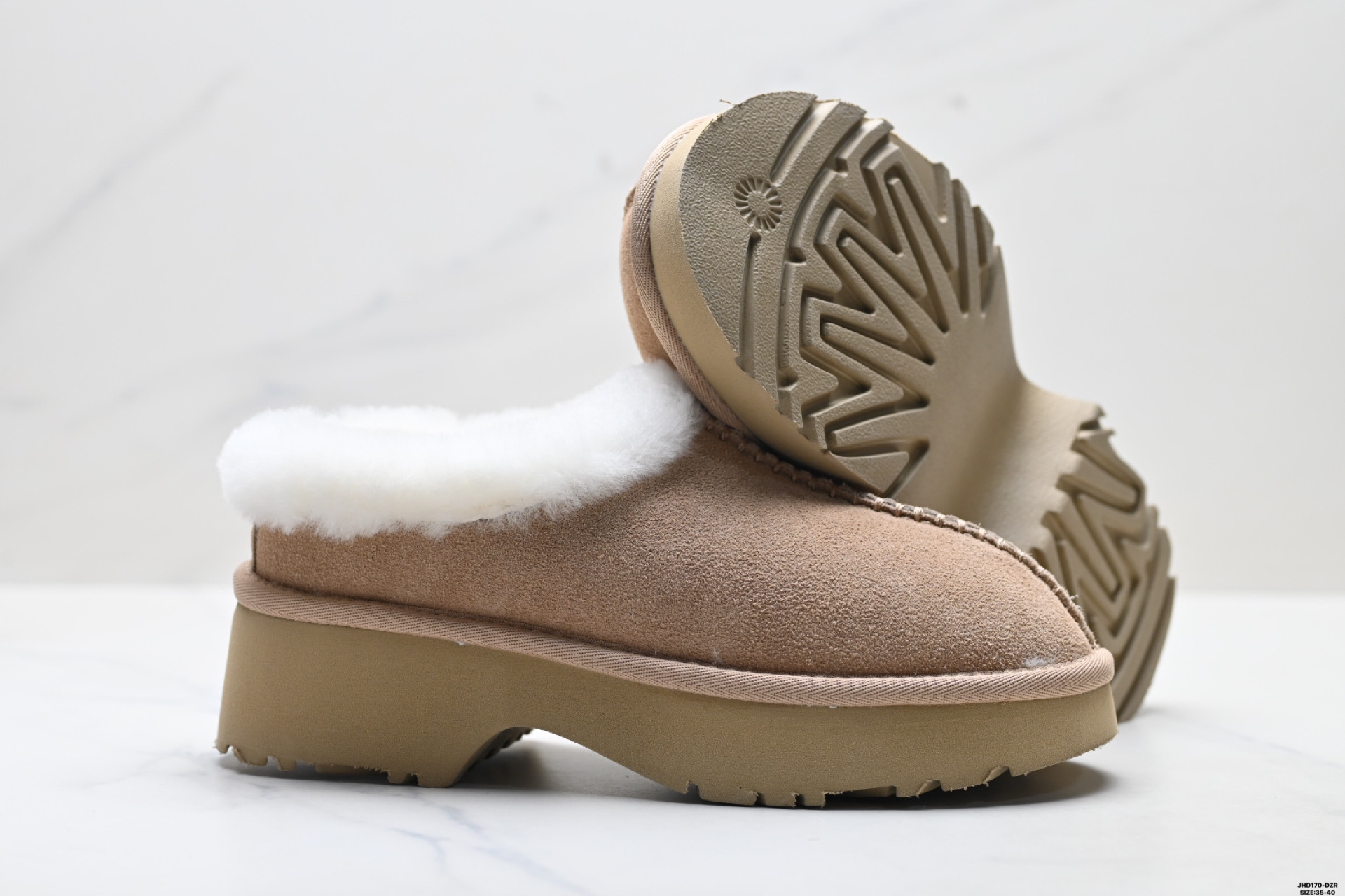 210 UGG降温加绒保暖抗寒 防滑耐磨舒适英伦学院风 日常通勤外出游玩经典百搭时尚增高休闲 短筒雪地靴 8619