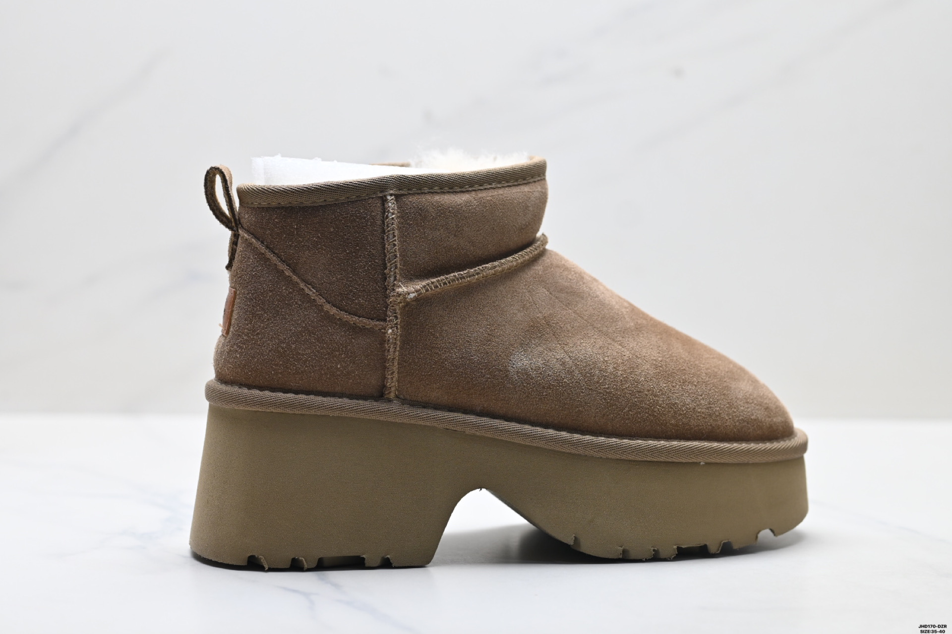 210 UGG降温加绒保暖抗寒 防滑耐磨舒适英伦学院风 日常通勤外出游玩经典百搭时尚增高休闲 高筒雪地靴 8618