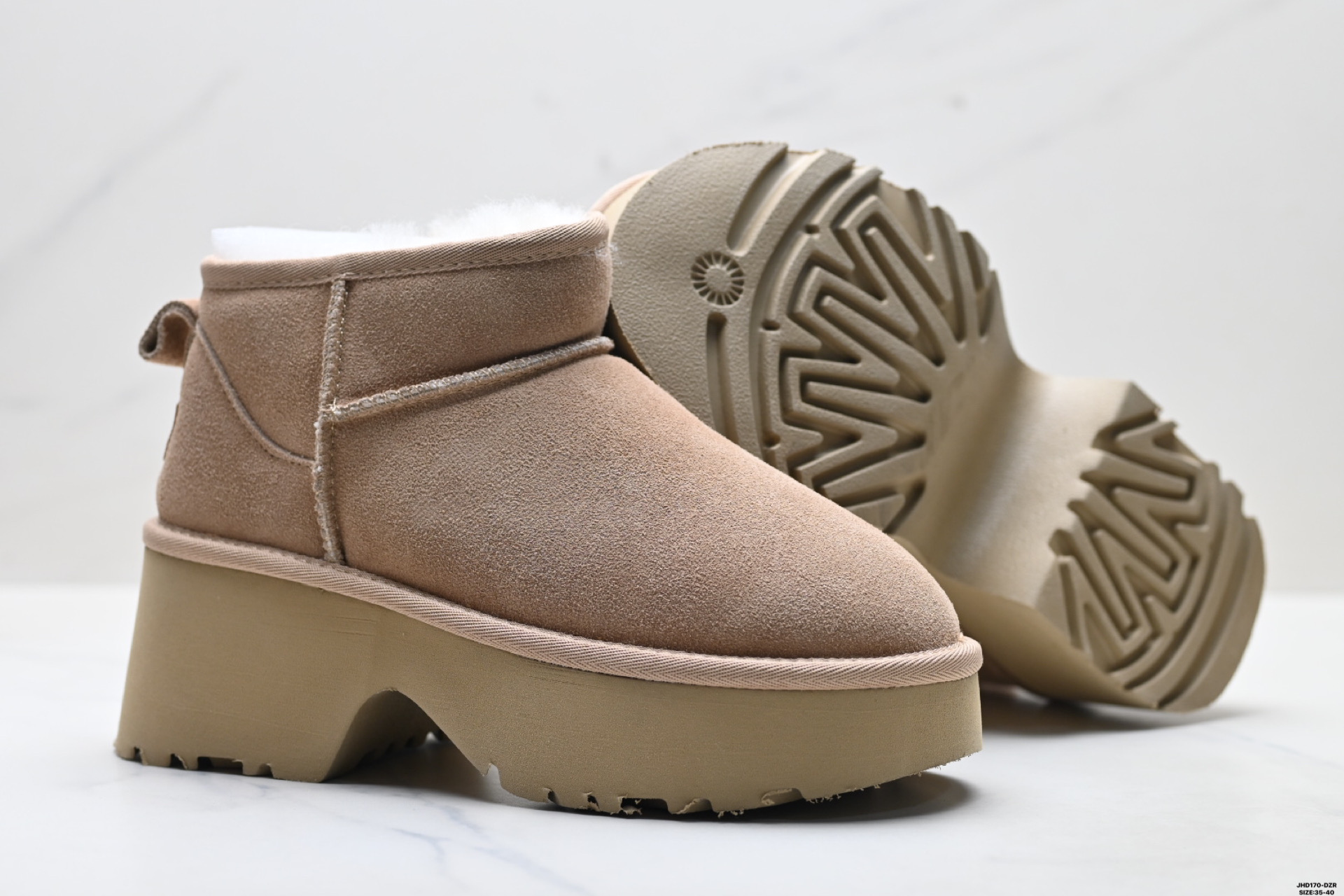 210 UGG降温加绒保暖抗寒 防滑耐磨舒适英伦学院风 日常通勤外出游玩经典百搭时尚增高休闲 高筒雪地靴 8618