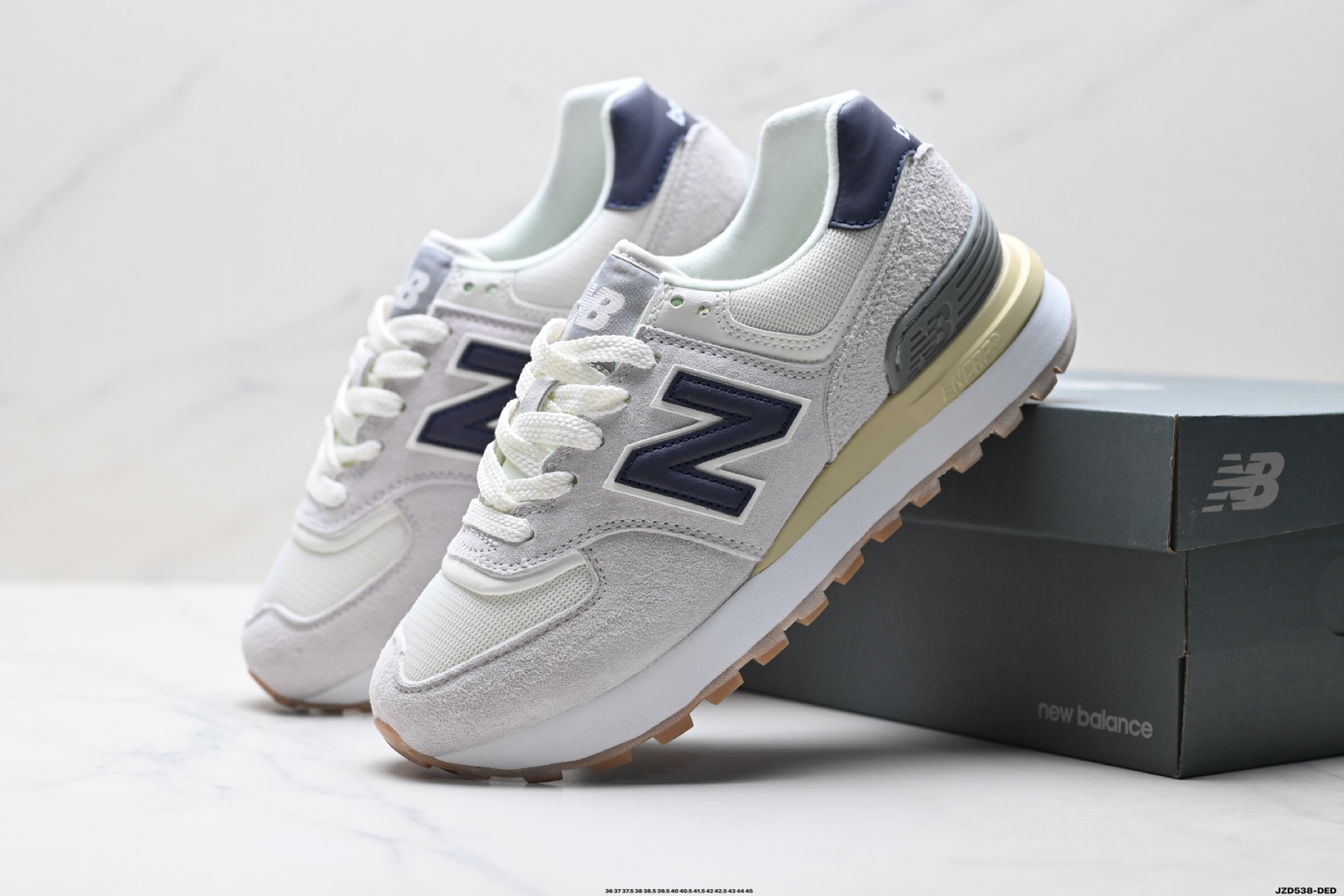 New Balance 574 – נעלי סניקרס רטרו יומיומיות – נוחות, סטייל ואיכות