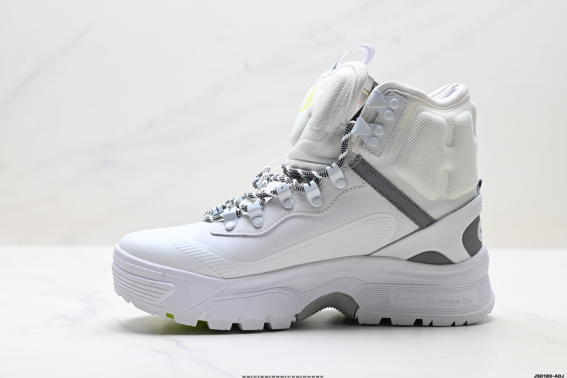 💰220
公司级✅Nike耐克ACG GORE-TEX男女户外耐磨运动鞋秋季透气徒步
这款鞋主打GORE-TEX科技,暴雨天等不良天气也能轻松应对,还配了Air Zoom气垫,踩上去软弹舒适。
鞋底纹路超深,防滑抓地力强,山地石子路都稳得很,户外探险或者城市穿都超有型!
Nike ACG Air Zoom Gaiadome GORE-TEX 男子运动鞋可驾驭多种场合。此鞋款采用耐穿材料,结合 GORE-TEX 技术和经过精心调整的大号凸起底纹,可驾驭陡峭山坡。简而言之,无论是徒步、背包旅行或是简单的探索,这双鞋都能满足你。
货号:DD2858–100
尺码:36 36.5 37.5 38 38.5 39 40 40.5 41 42 42.5 43 44 45 46 47
lD:JSD180-ADJ