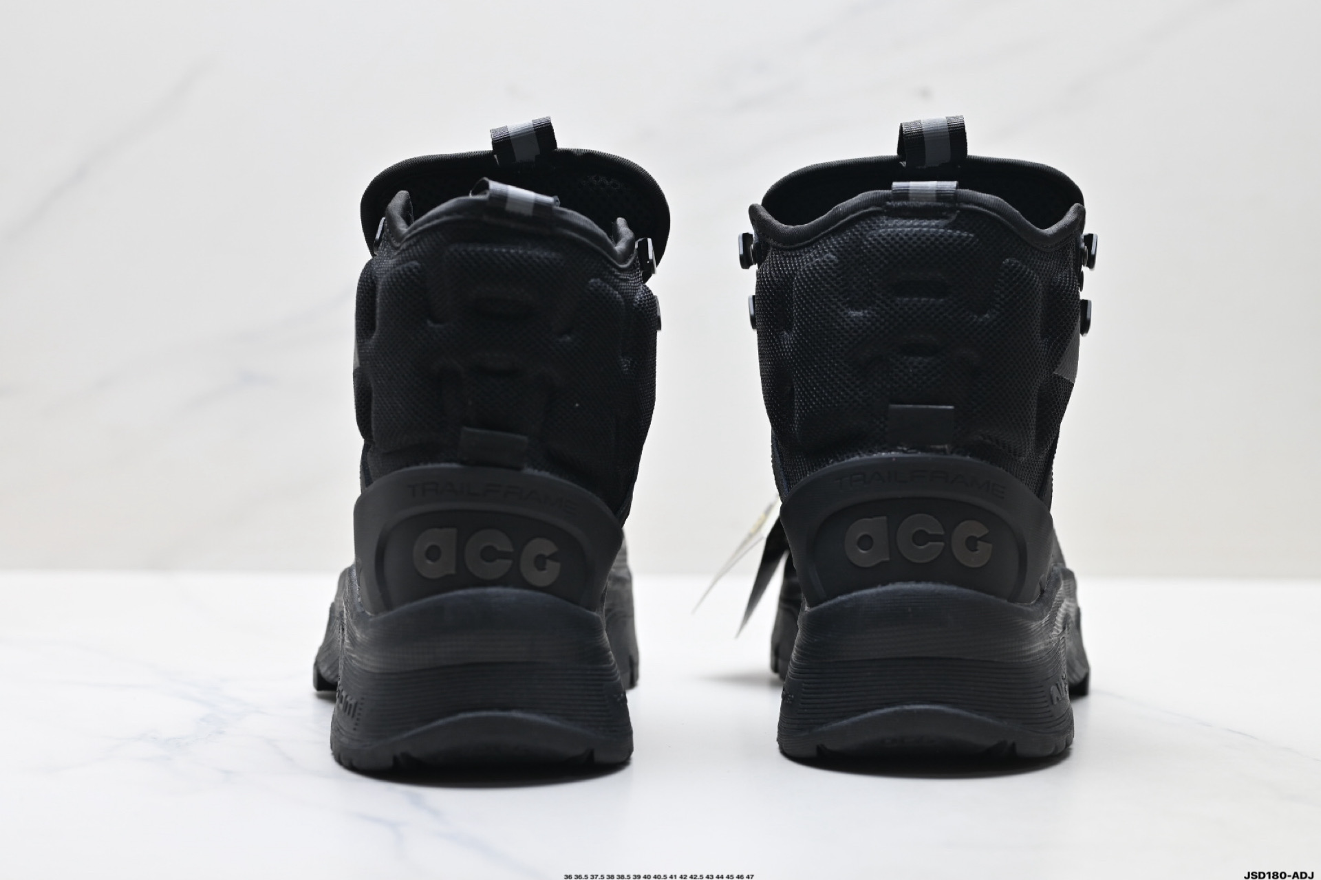 💰220
公司级✅Nike耐克ACG GORE-TEX男女户外耐磨运动鞋秋季透气徒步
这款鞋主打GORE-TEX科技,暴雨天等不良天气也能轻松应对,还配了Air Zoom气垫,踩上去软弹舒适。
鞋底纹路超深,防滑抓地力强,山地石子路都稳得很,户外探险或者城市穿都超有型!
Nike ACG Air Zoom Gaiadome GORE-TEX 男子运动鞋可驾驭多种场合。此鞋款采用耐穿材料,结合 GORE-TEX 技术和经过精心调整的大号凸起底纹,可驾驭陡峭山坡。简而言之,无论是徒步、背包旅行或是简单的探索,这双鞋都能满足你。
货号:DD2858–100
尺码:36 36.5 37.5 38 38.5 39 40 40.5 41 42 42.5 43 44 45 46 47
lD:JSD180-ADJ