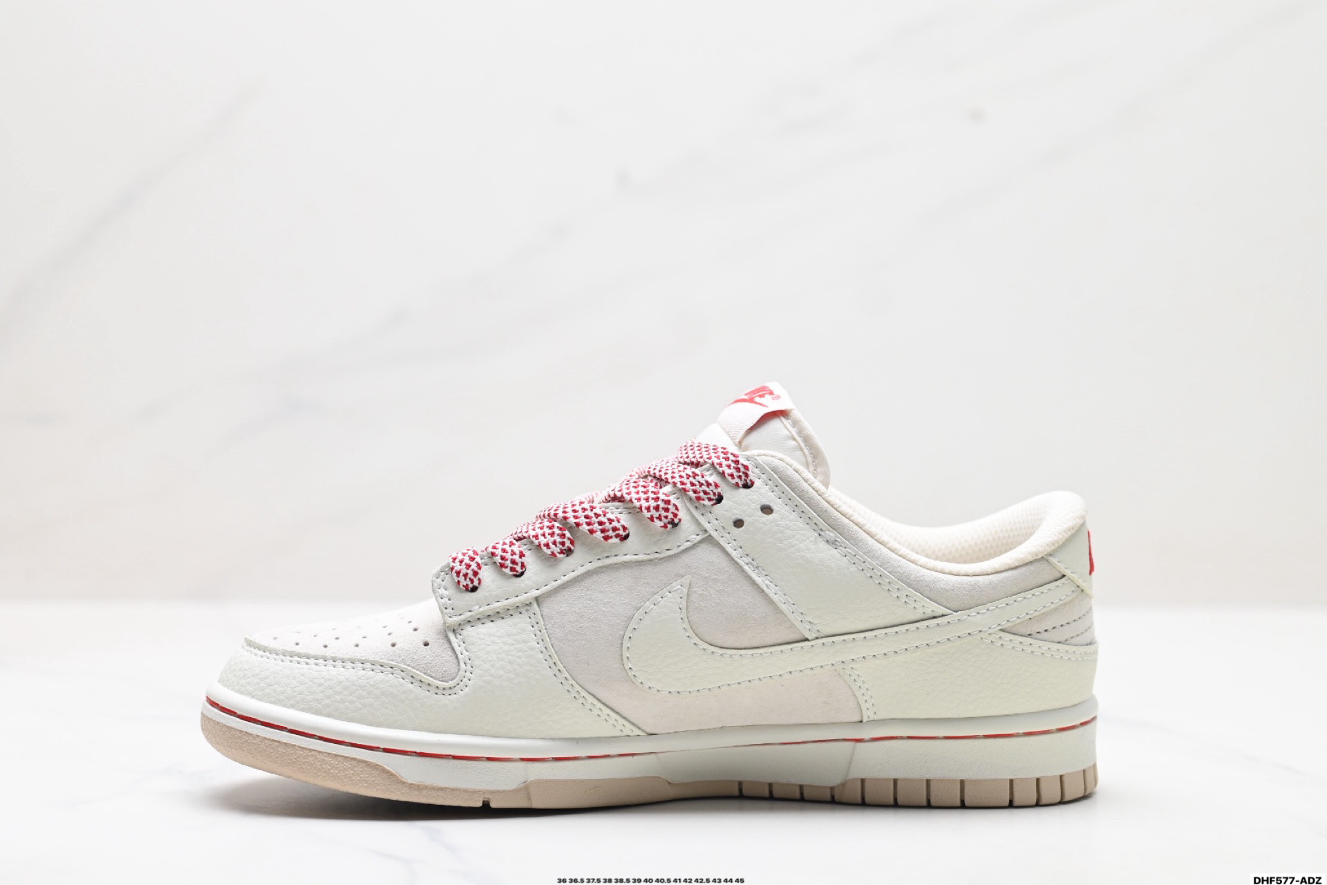 特价‼️💰115
公司级✅Nike Dunk Low Retro ‘DIY高端定制’耐克 低帮休闲运动板鞋
原装头层材料 用料绝不含糊 独家版型蒸餾加工帶來的是更好的视觉和脚感体验 清洁度 电绣工艺 皮料切割干净无任何毛边 细节完美
货号:XX2025-316
尺码:36 36.5 37.5 38 38.5 39 40 40.5 41 42 42.5 43 44 45
ID:DHF577-ADZ
